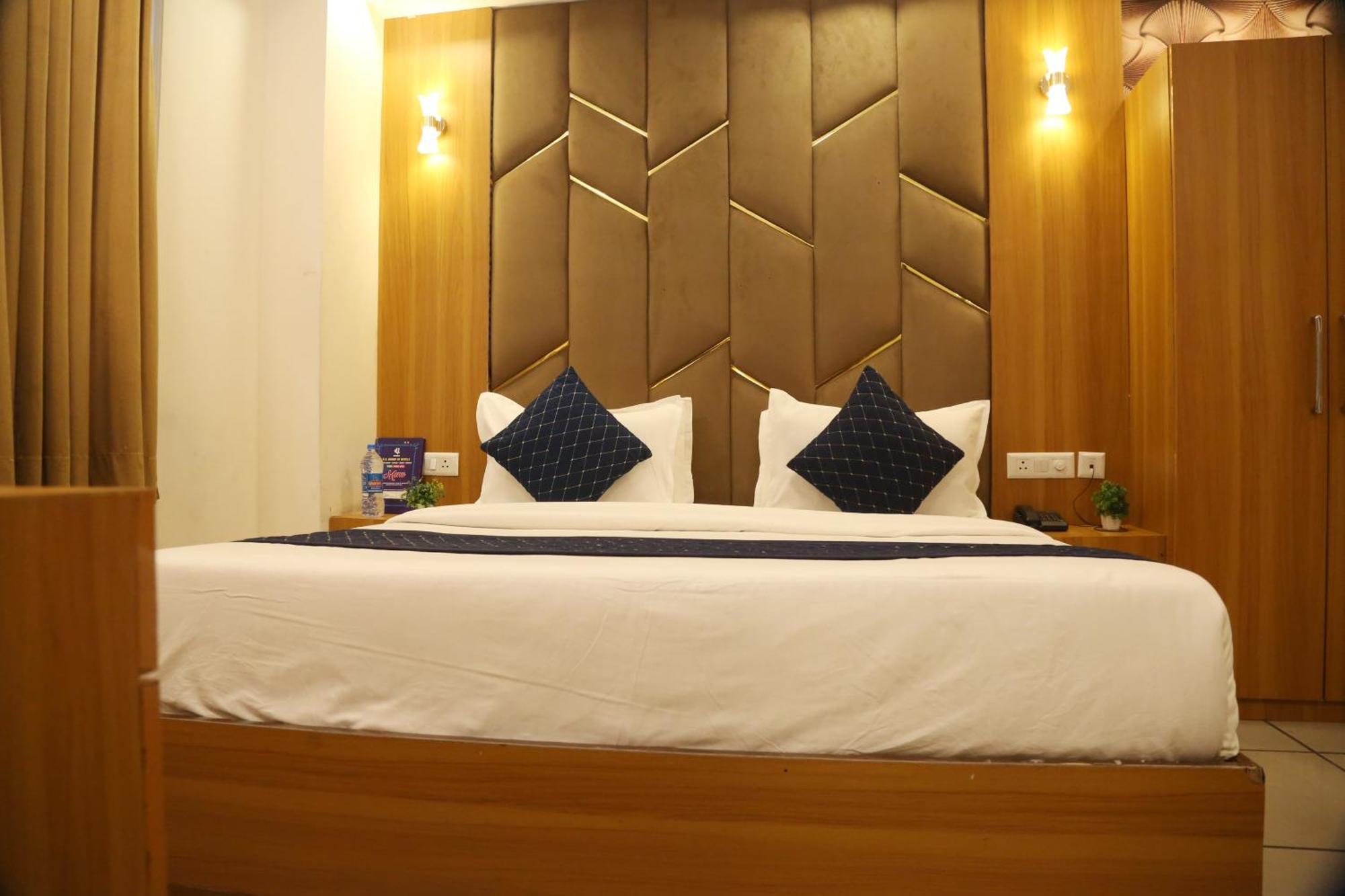 Hotel Grand Atlantiis Near Delhi Igi Airport Nova Deli