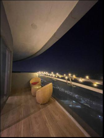 40th Floor River View Supernova * New Delhi