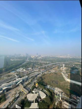 40th Floor River View Supernova