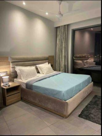 Apartment 40th Floor River View Supernova New Delhi