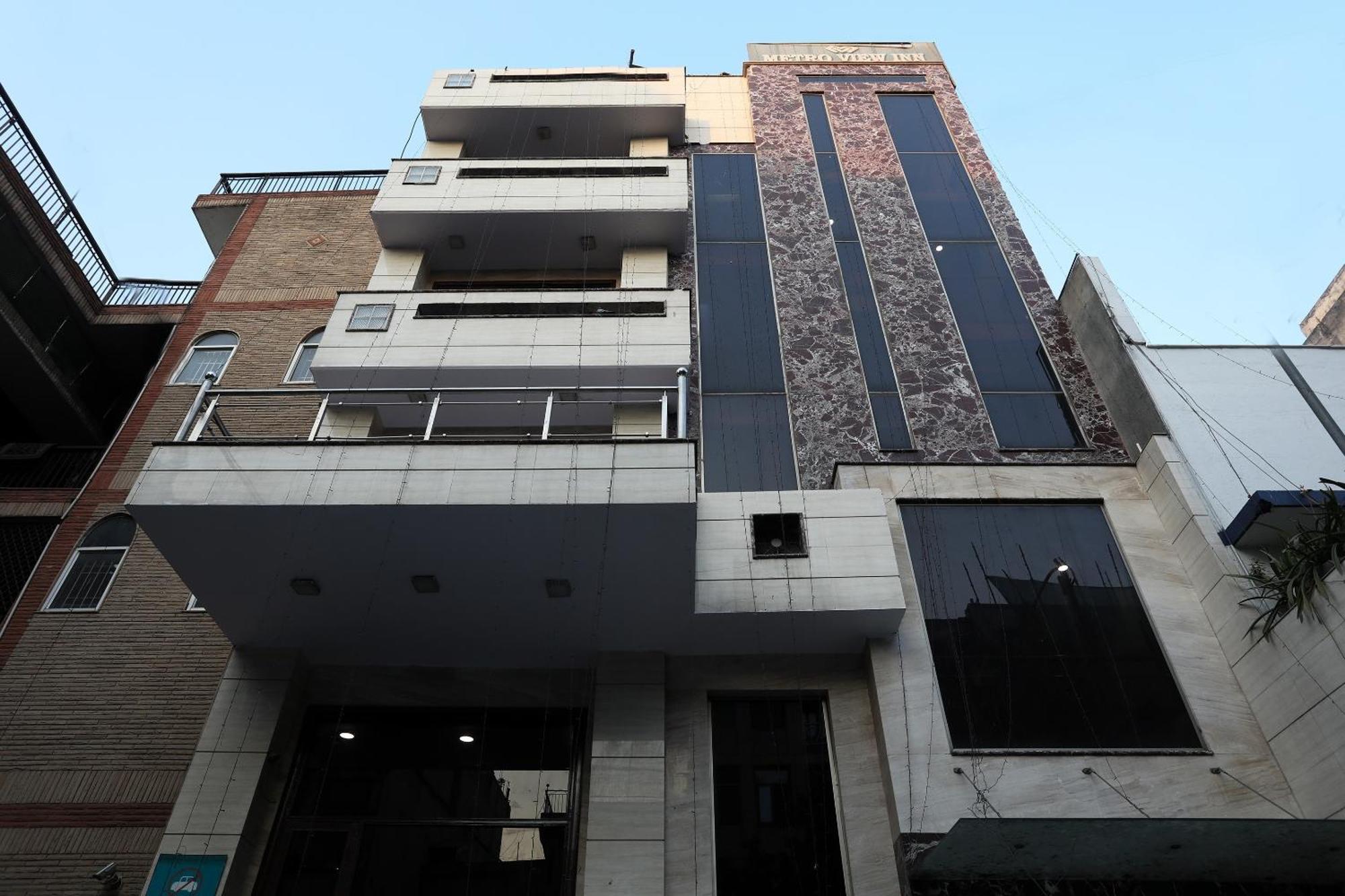 O Metro View Hotel 3*