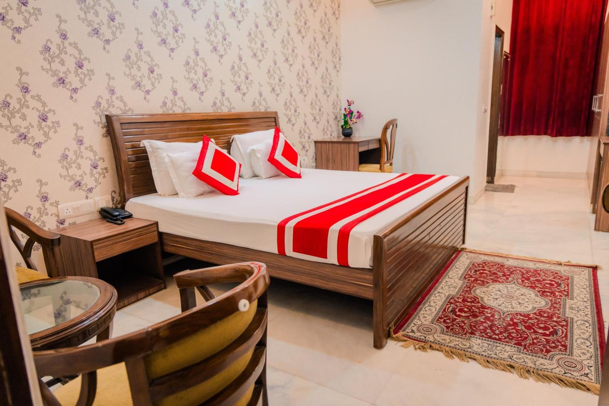 Peepal Tree Residency * New Delhi