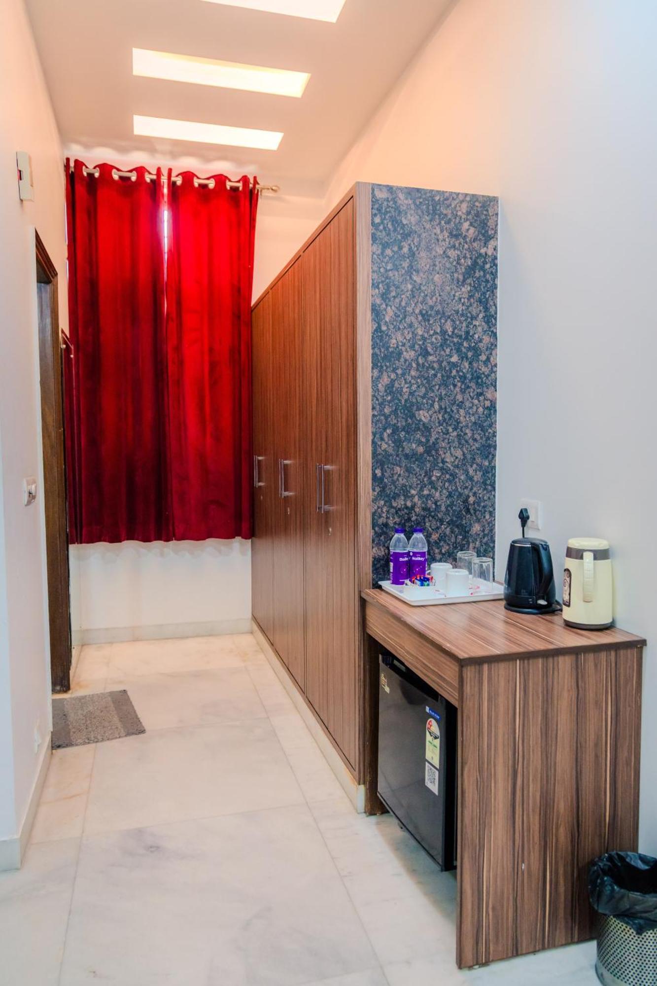 Peepal Tree Residency * New Delhi
