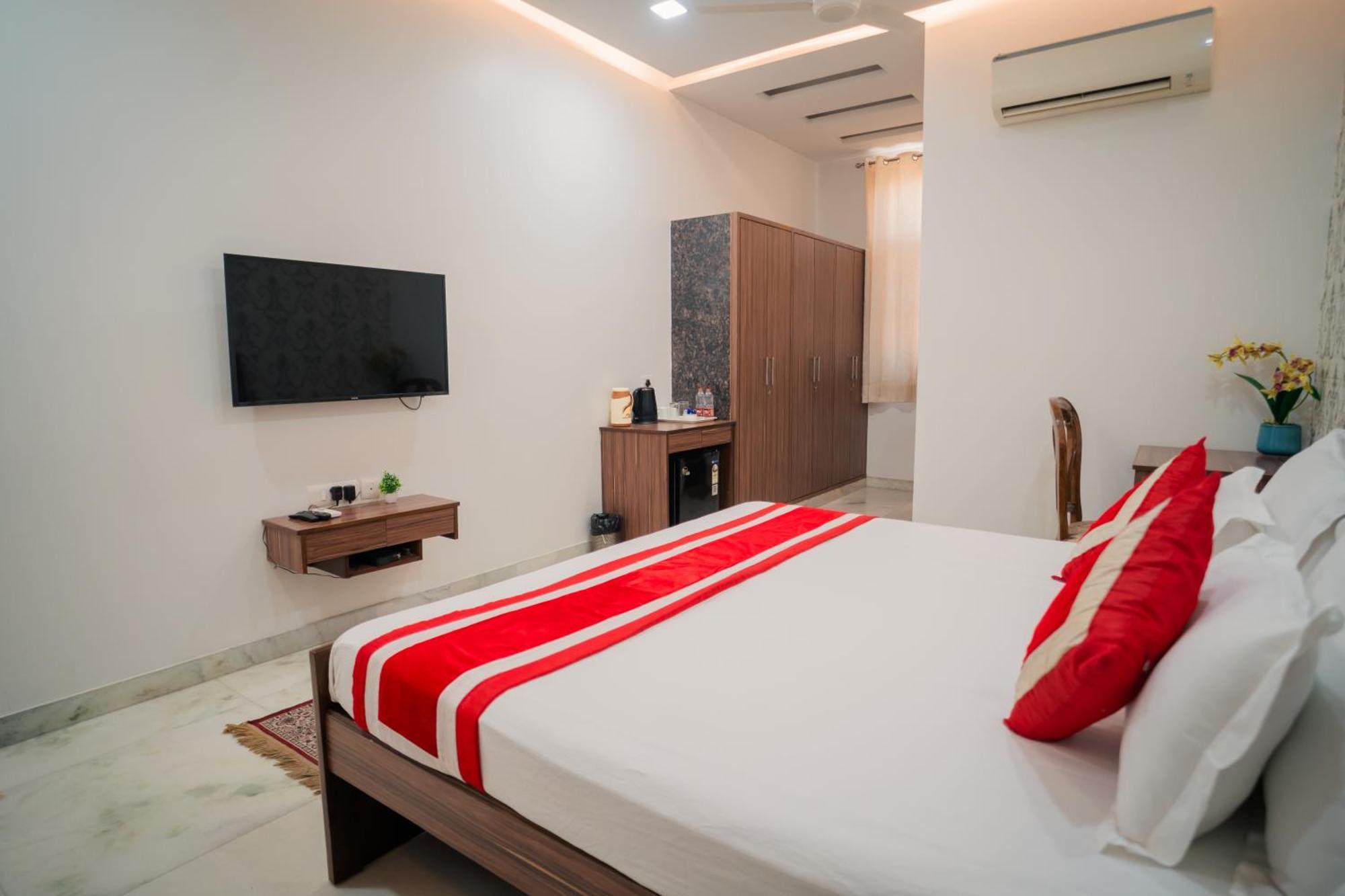 Peepal Tree Residency * New Delhi