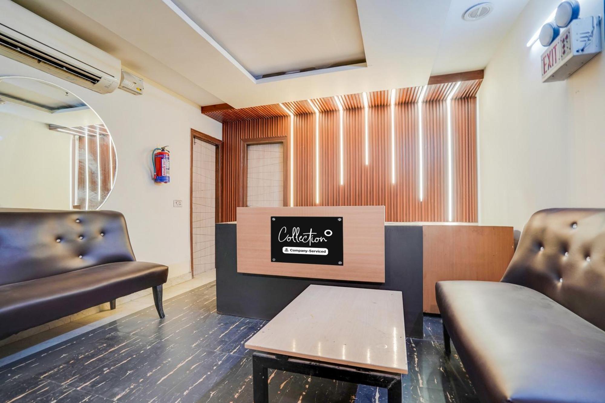 Hotel Collection O West Vinod Nagar Metro Station Formerly Royal New Delhi