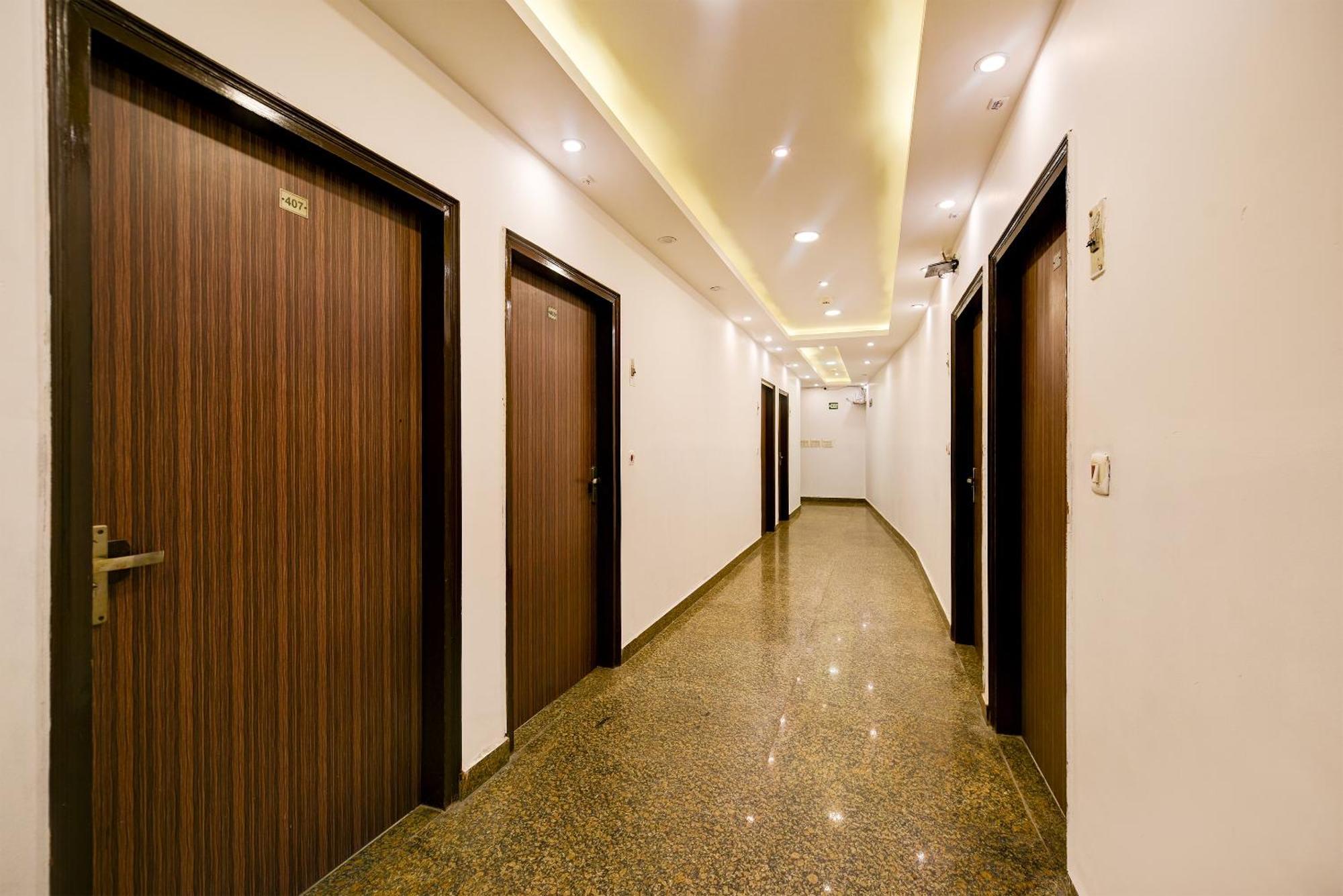Kiara Near Delhi Airport - Free Airport Drop Hotel New Delhi