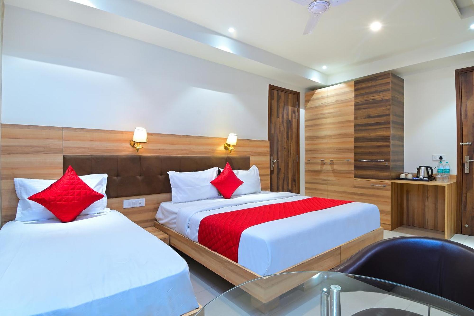 My Sector 23 Near Yashobhoomi Dwarka 3*