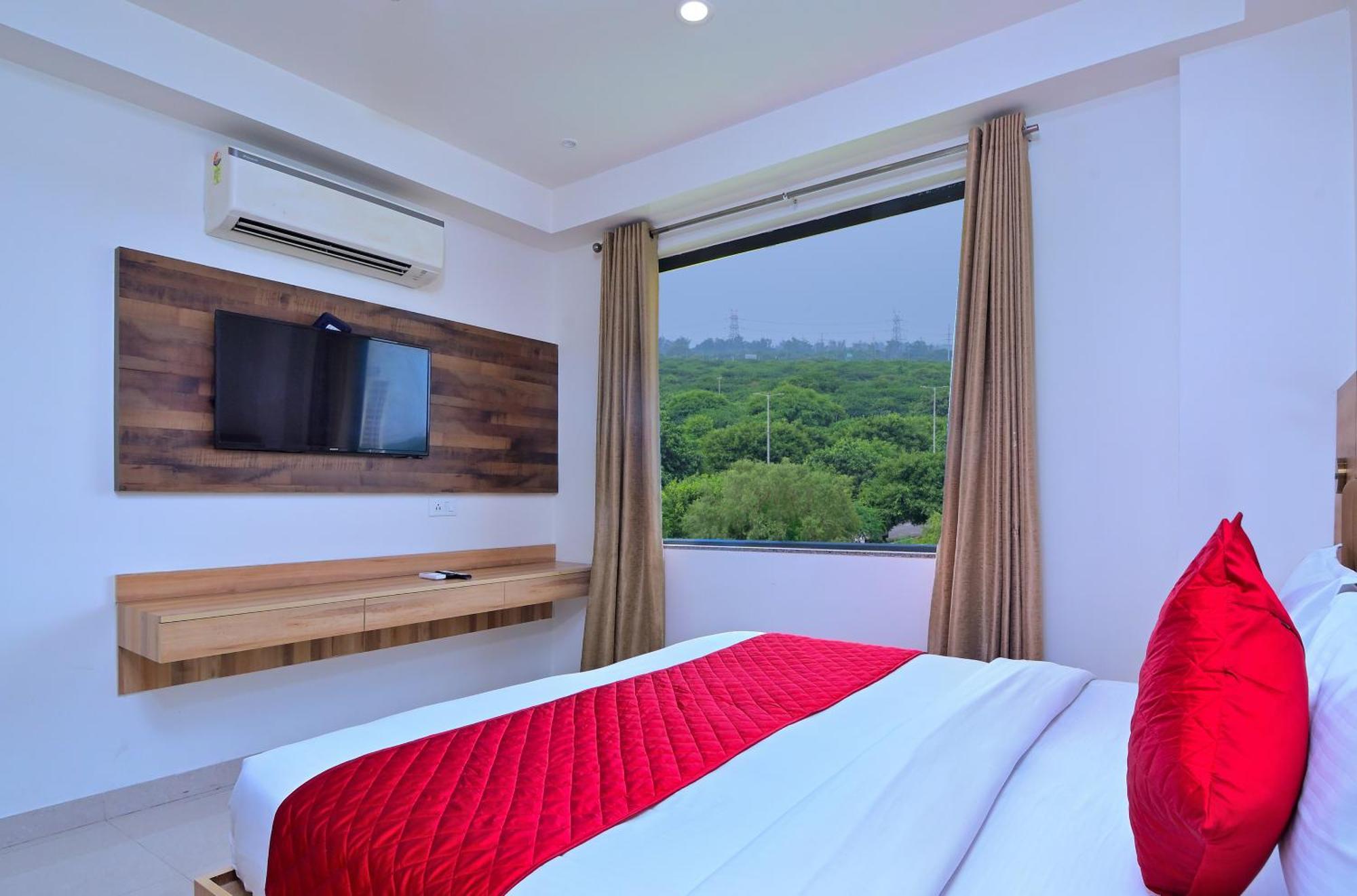 My Sector 23 Near Yashobhoomi Dwarka 3*