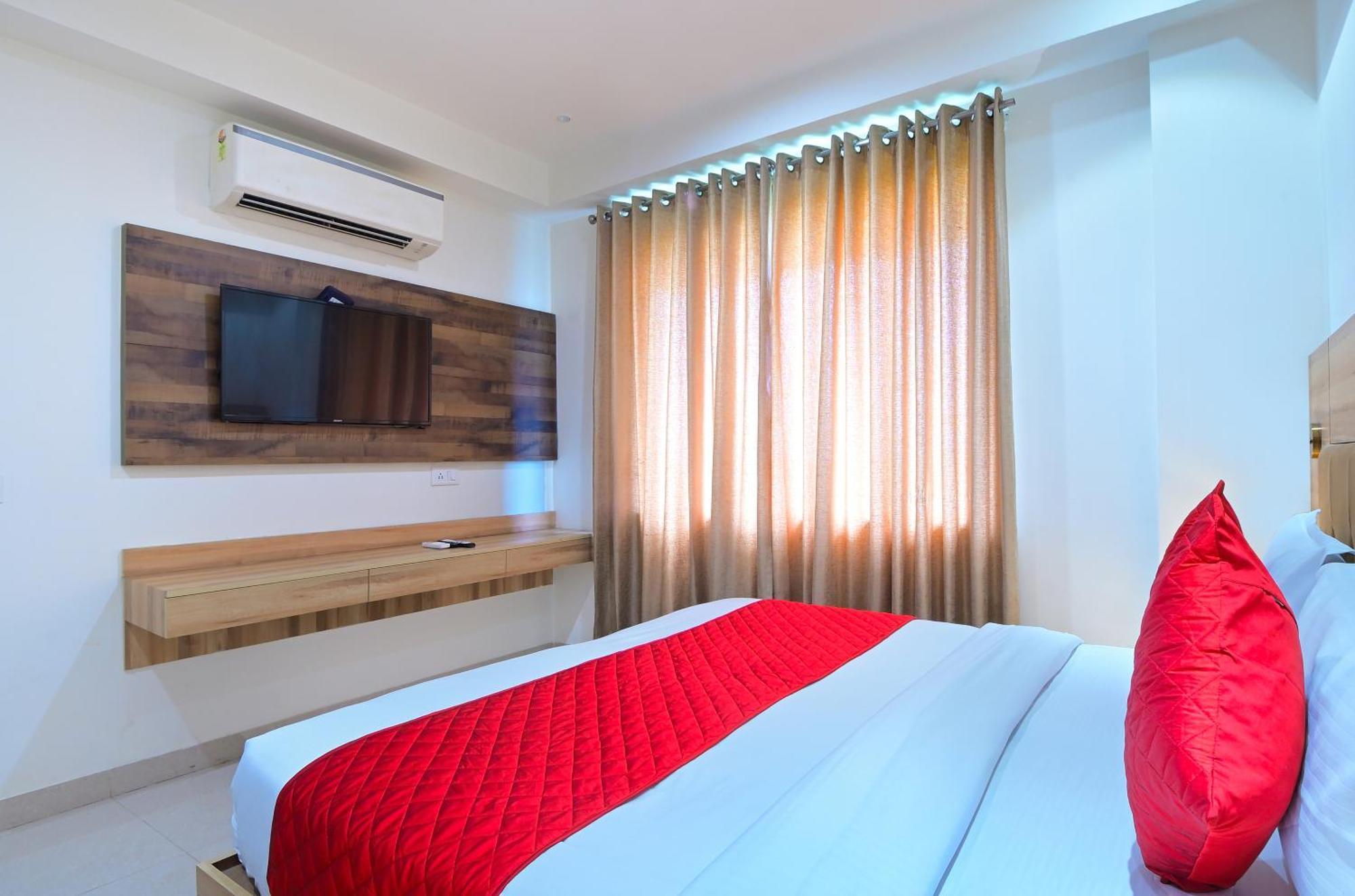 Hotel My Sector 23 Near Yashobhoomi Dwarka 3*