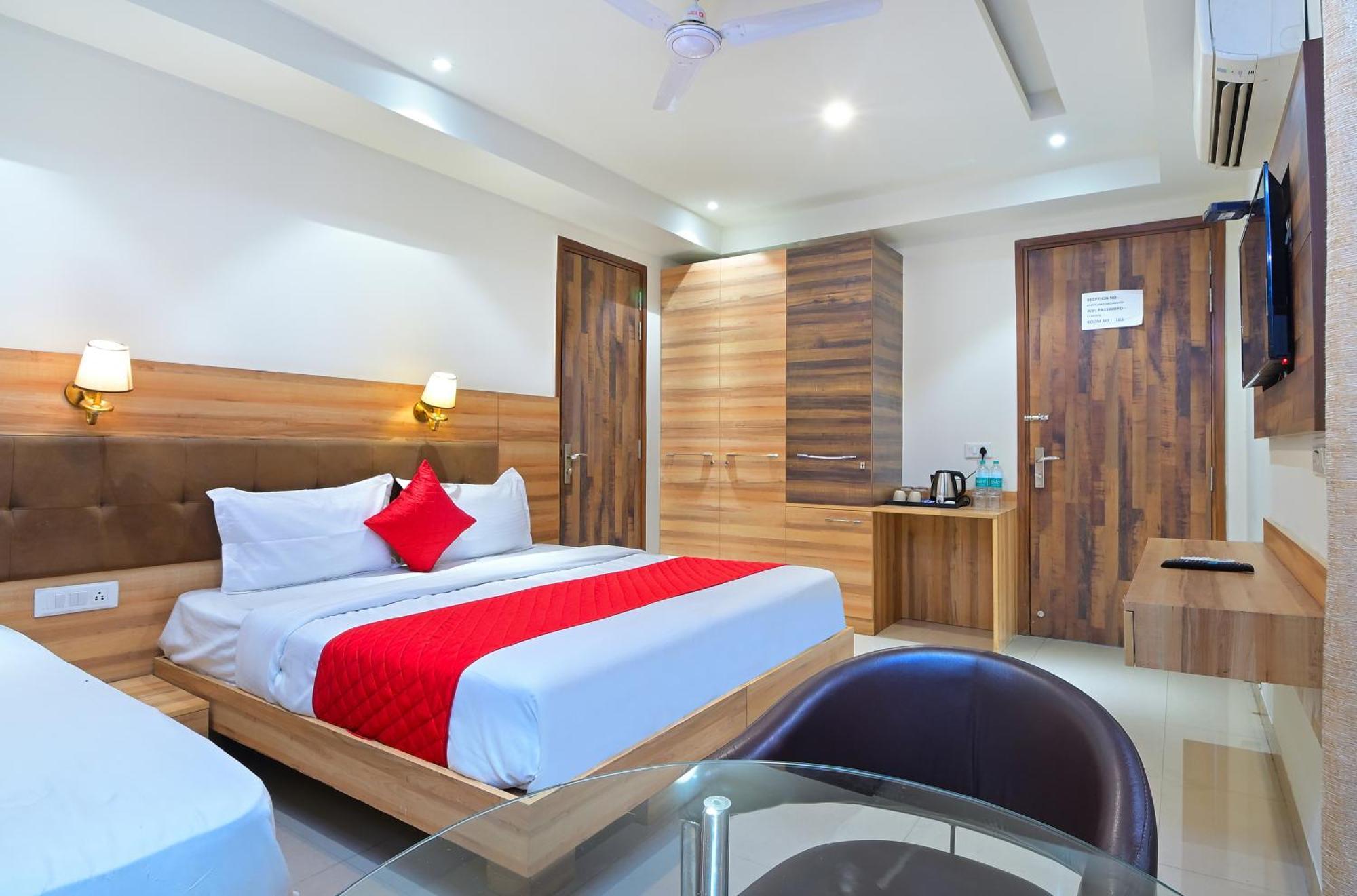 Hotel My Sector 23 Near Yashobhoomi Dwarka New Delhi