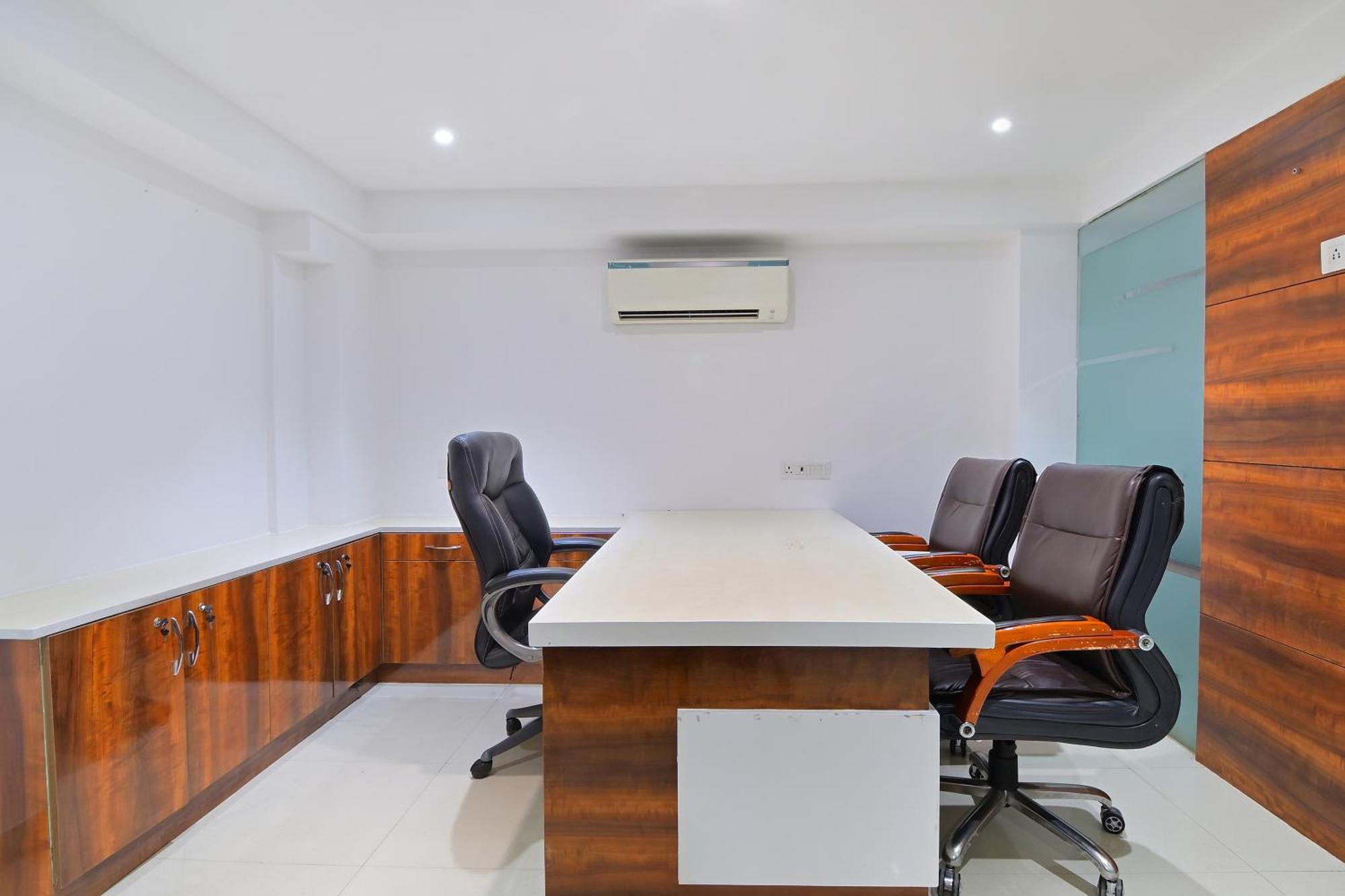 Hotel My Sector 23 Near Yashobhoomi Dwarka 3*