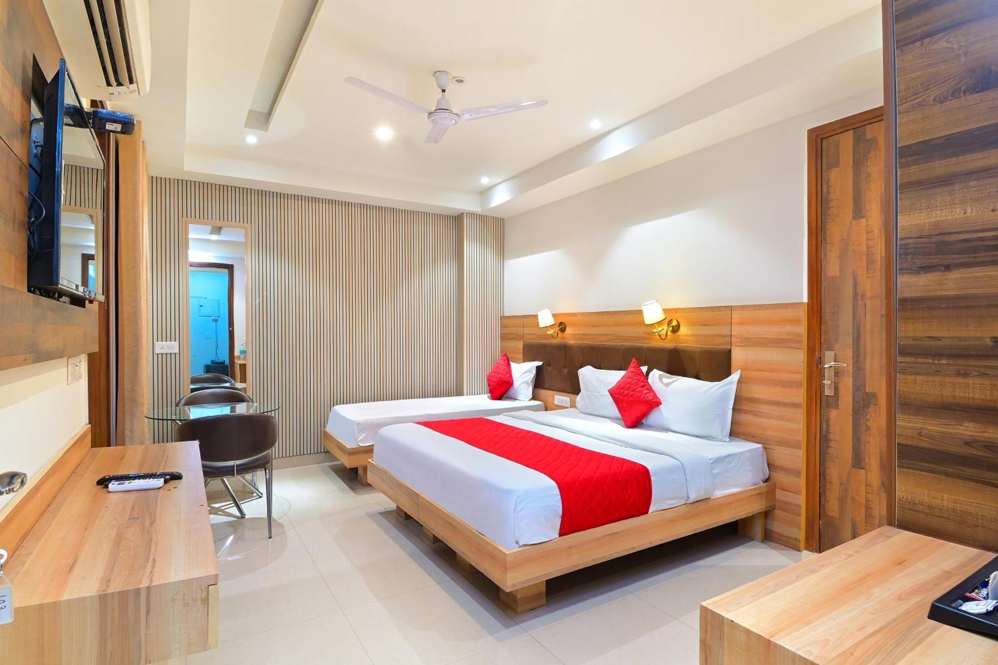 My Sector 23 Near Yashobhoomi Dwarka 3*