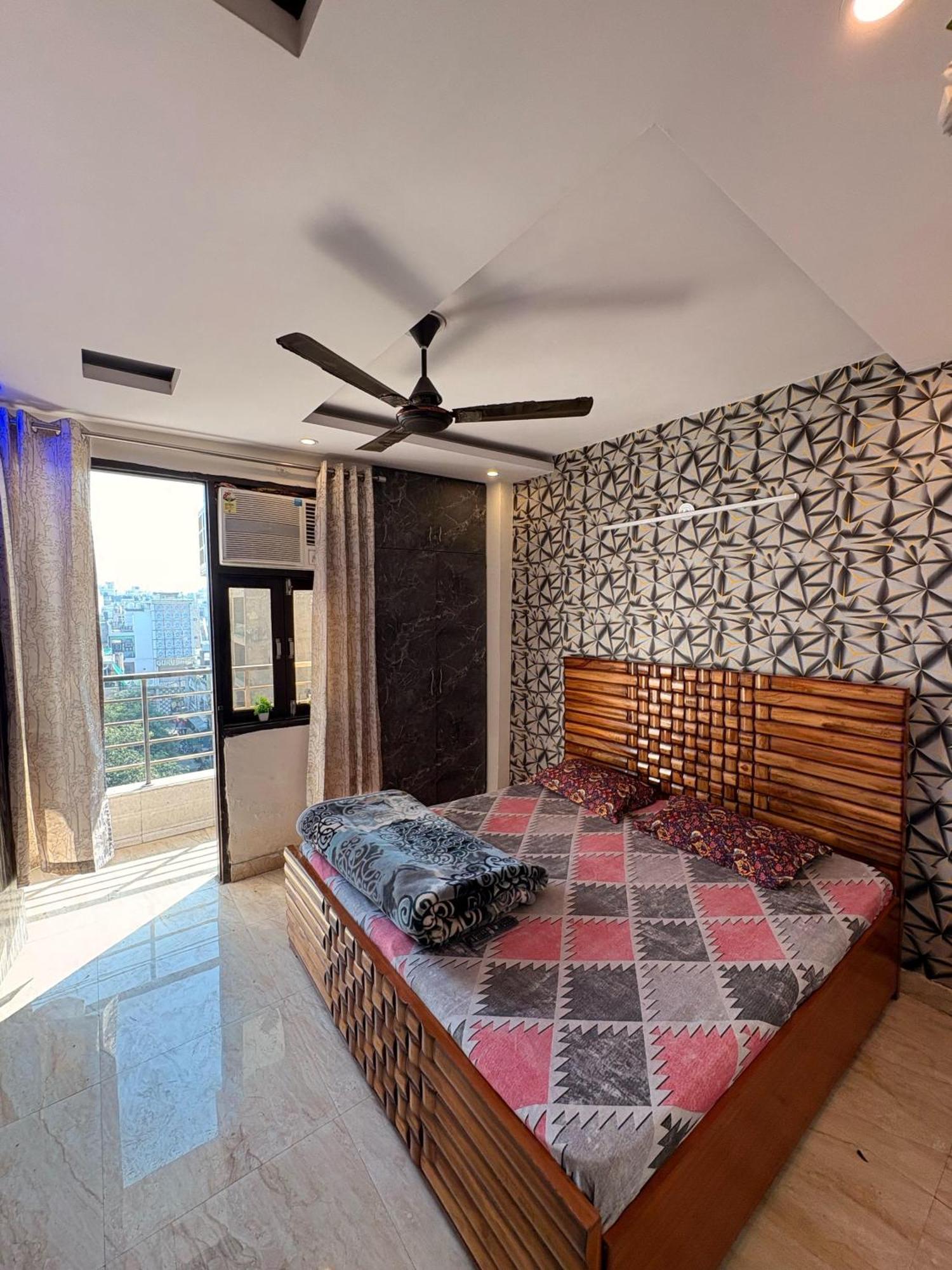 Independent 1 Bhk Flat In Apartment New Delhi