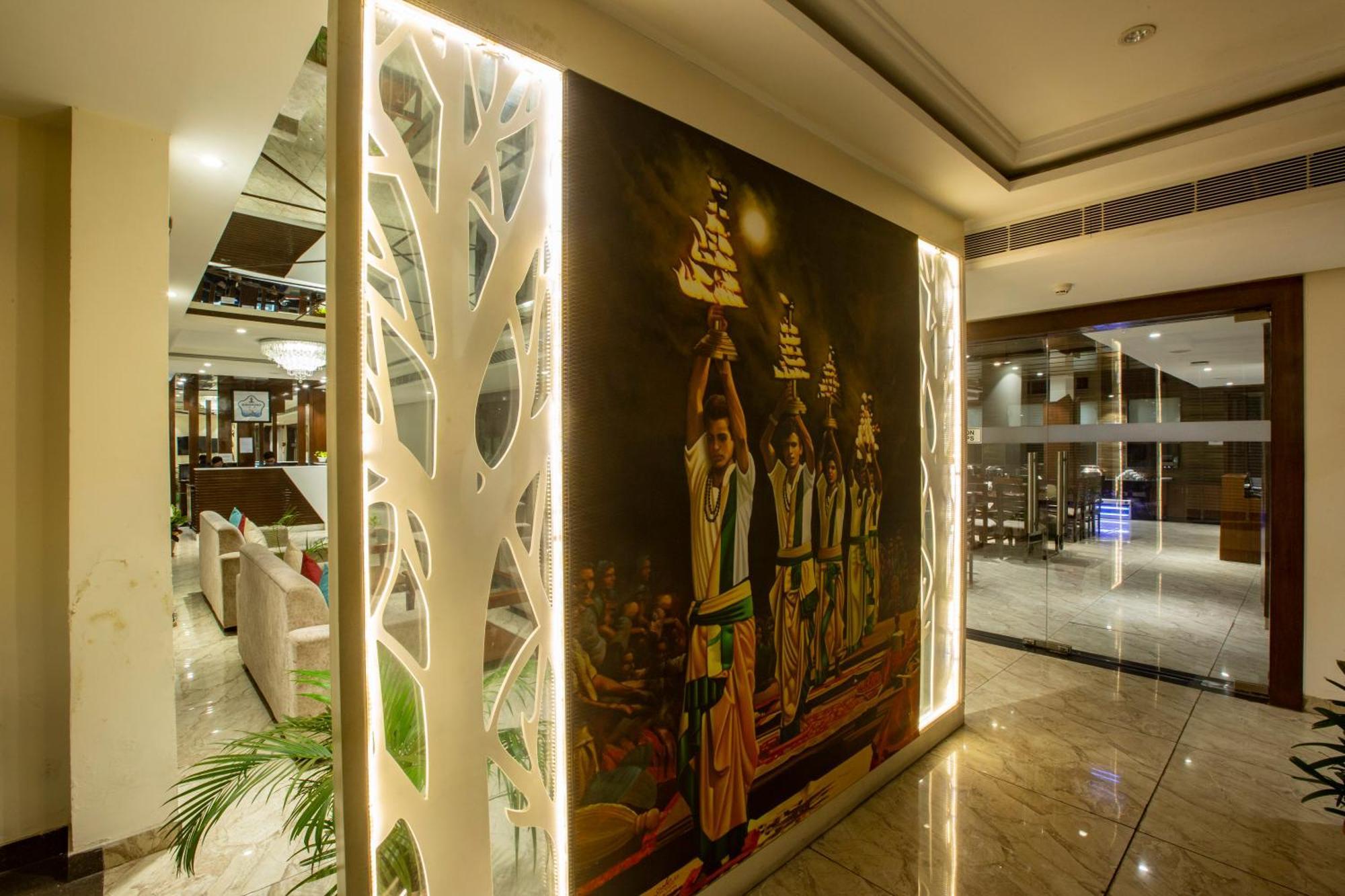 Hotel Park Plaza Near Delhi Airport 4*