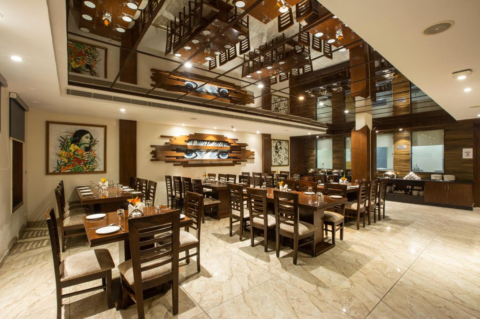 Park Plaza Near Delhi Airport 4*