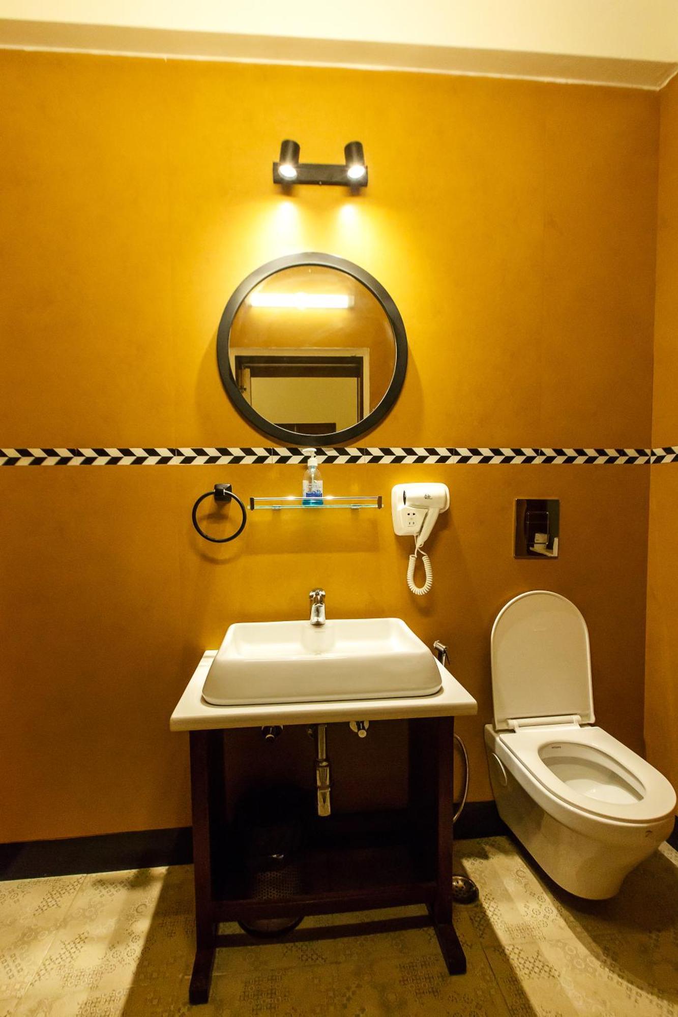 Apartment Blue Sky -hauz Khas Village