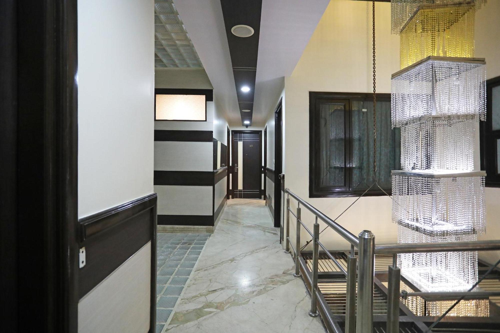 O Metro View New Delhi