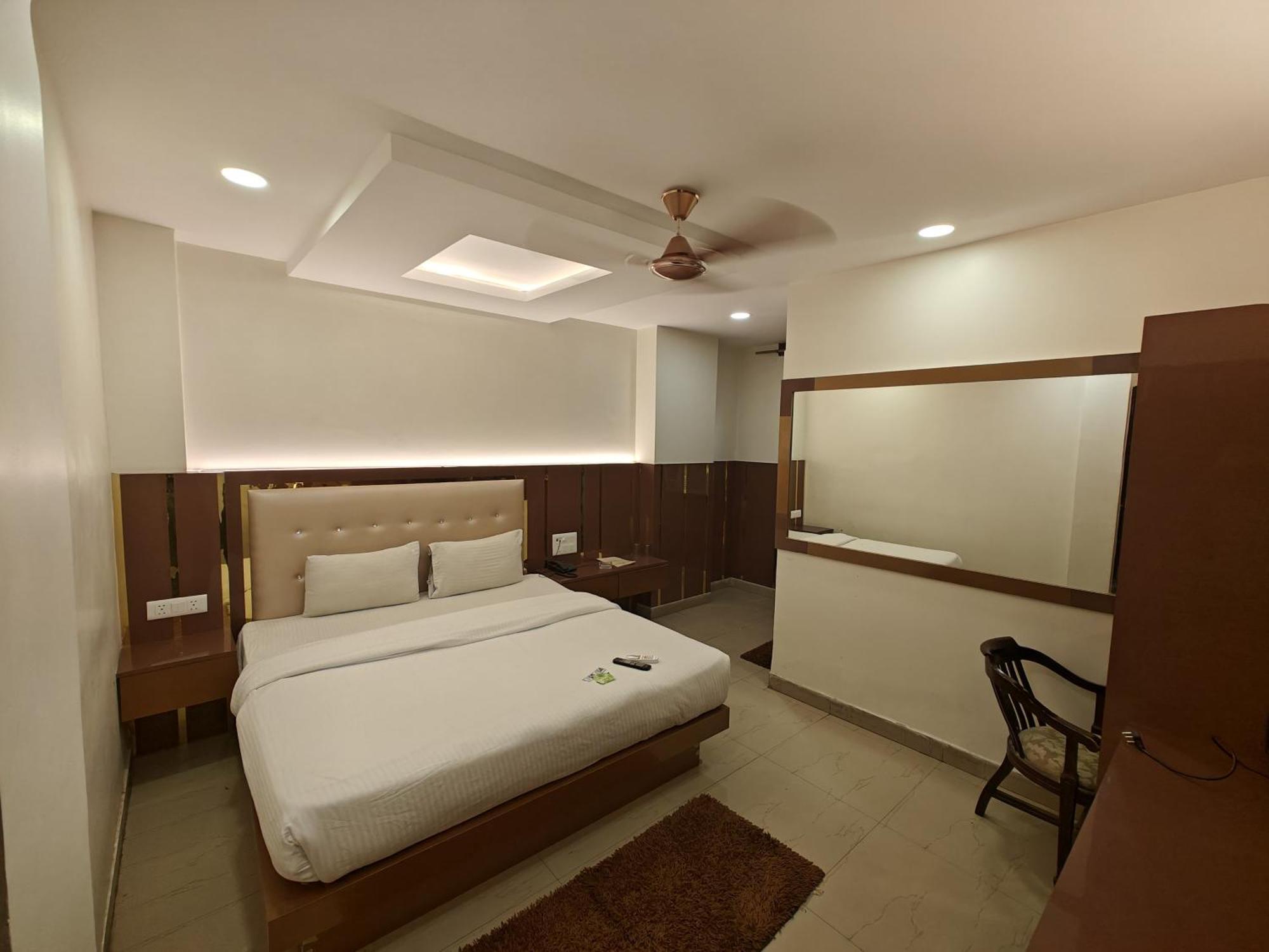Hotel Apple -