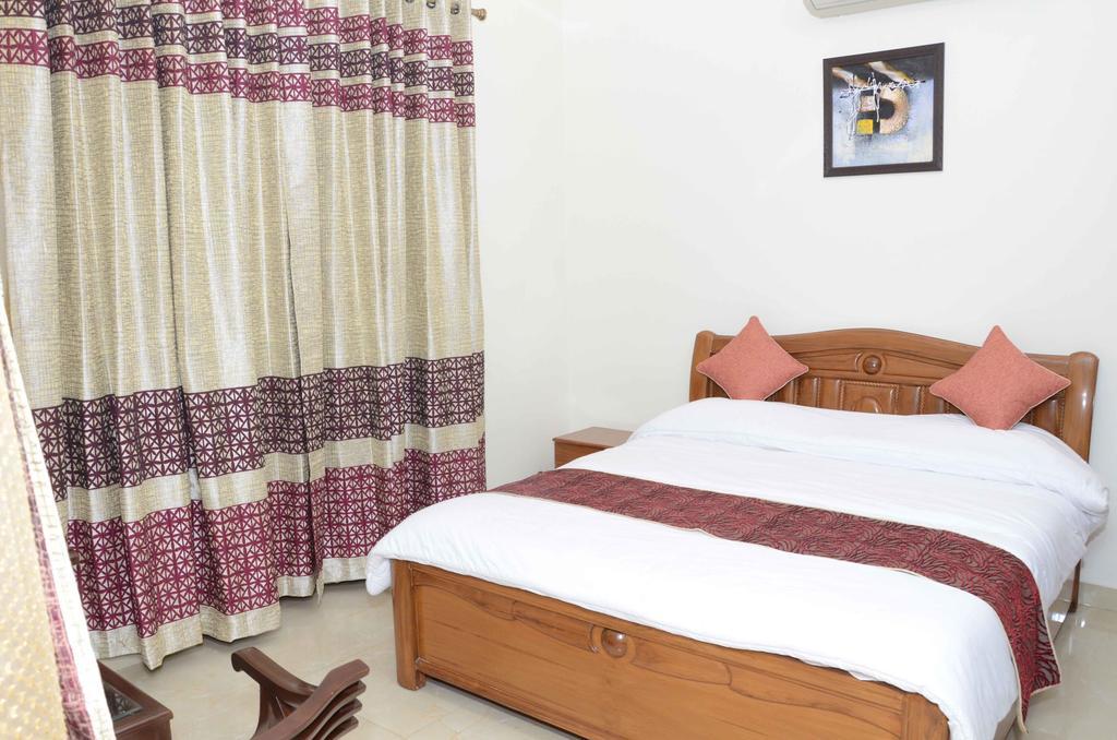 Namaste Apartments *