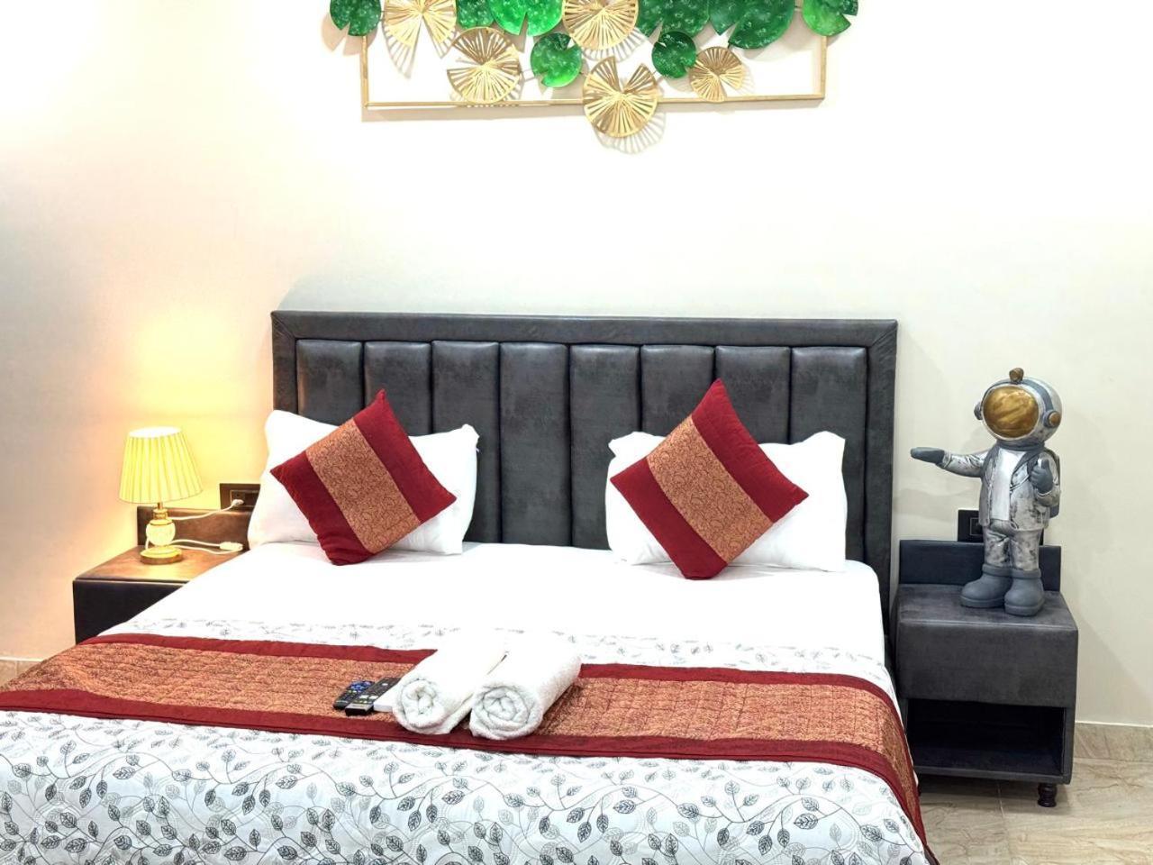 Fortune Service Apartment, E-30 New Delhi