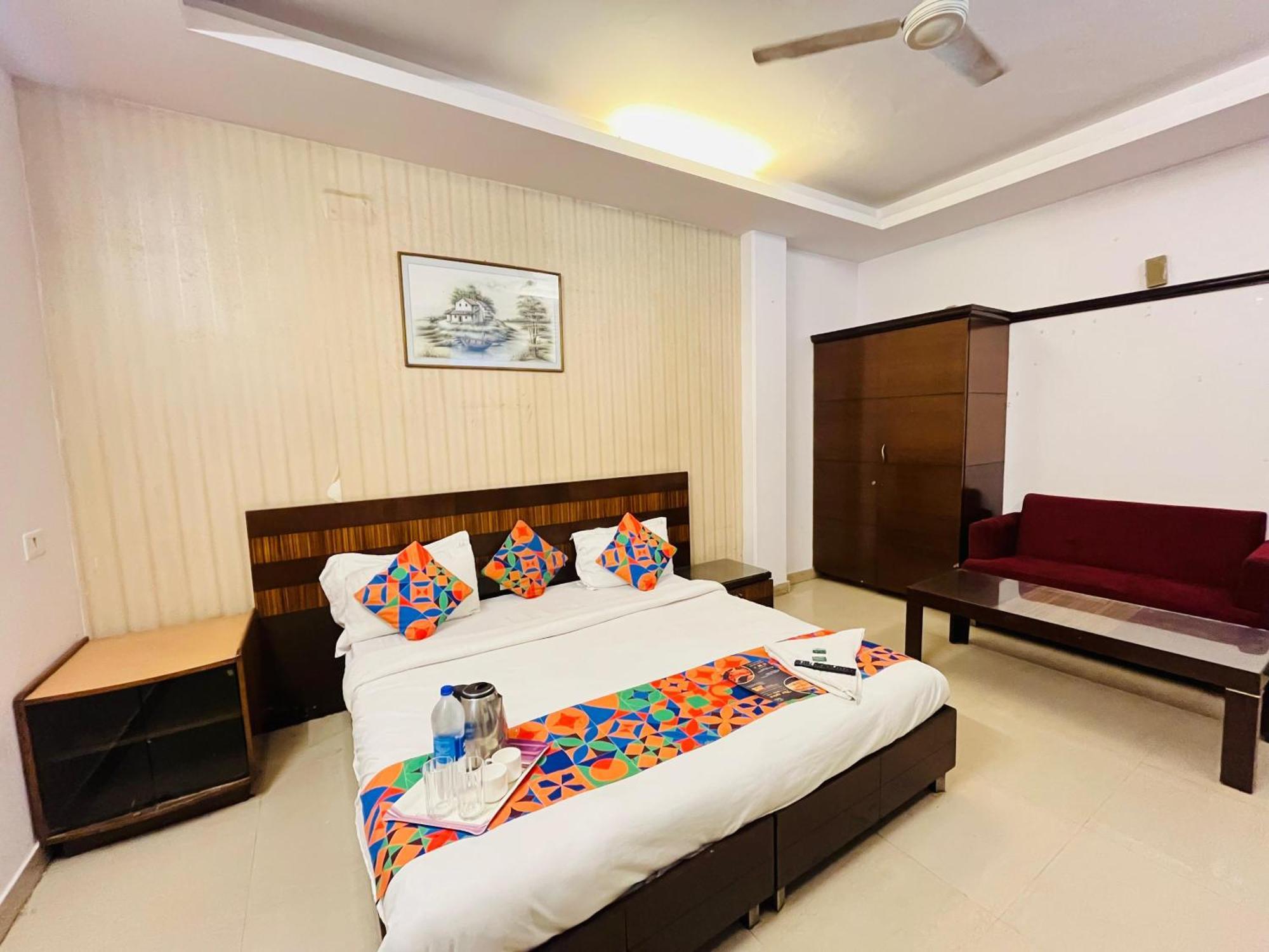 Hotel Redstone - Near Igi Airport 3*