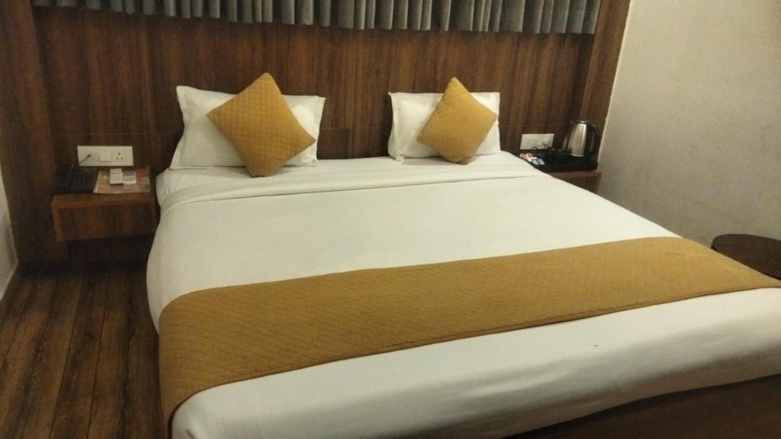 Somaan Hotel *