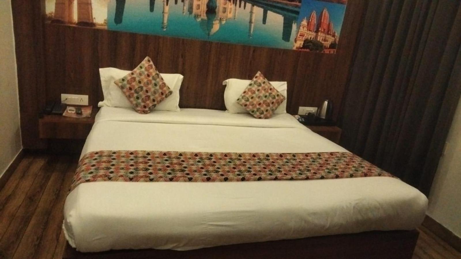 Somaan New Delhi