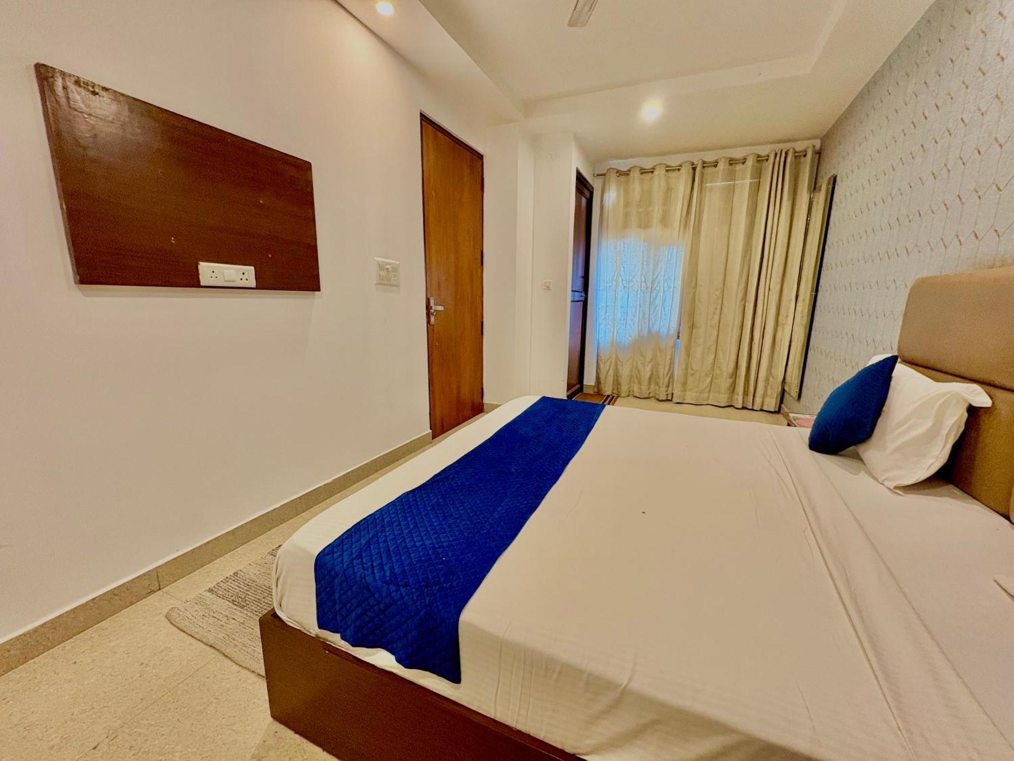 Ambience A Family 4* New Delhi