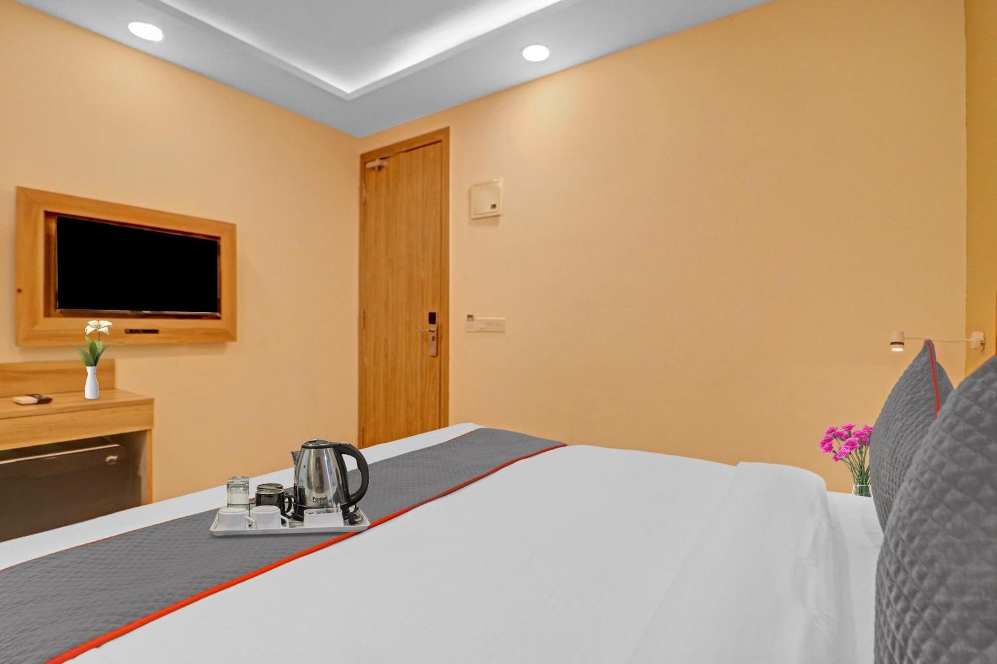 O Royal Residency Hotel 3*