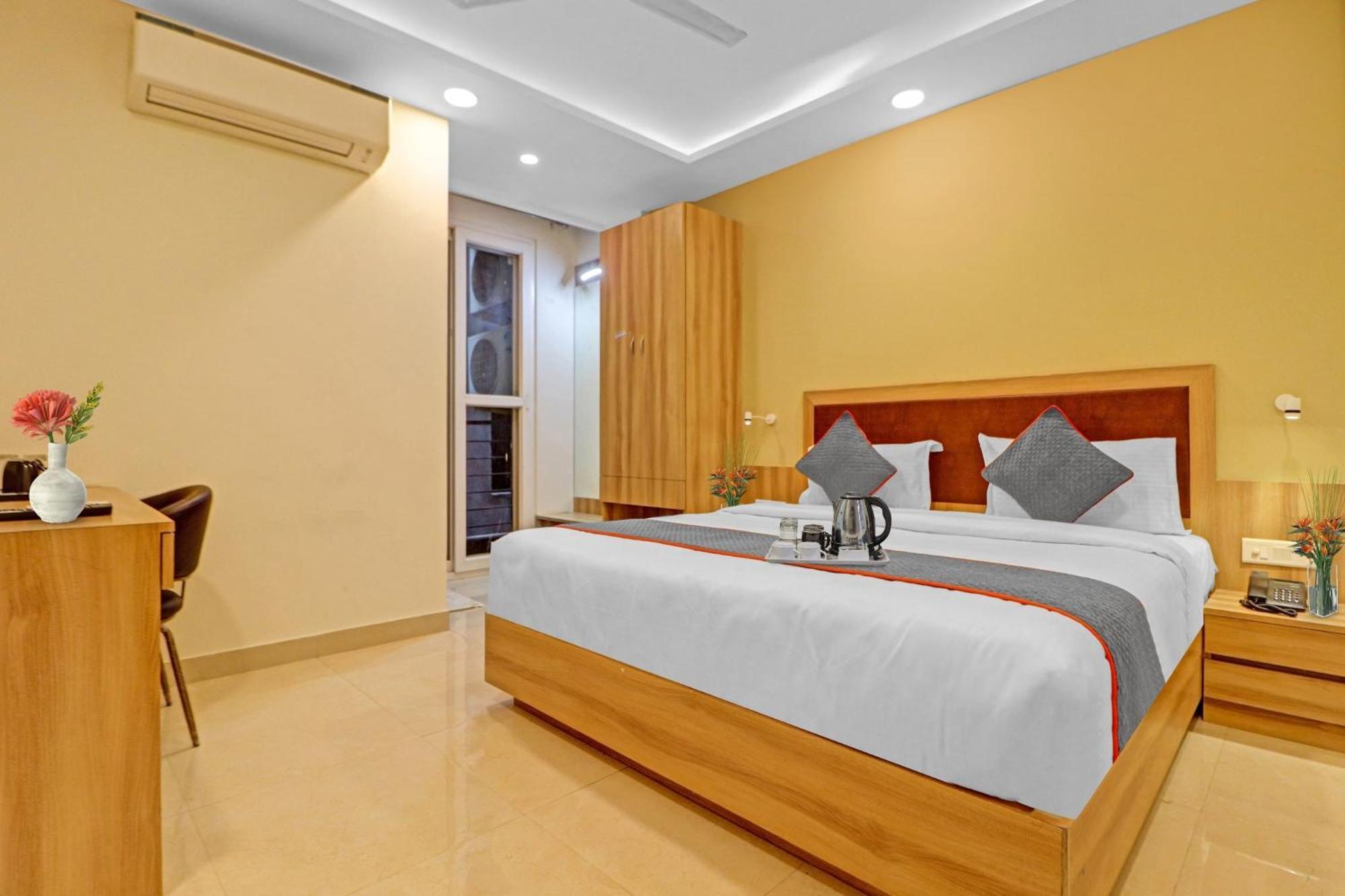 Hotel O Royal Residency 3*