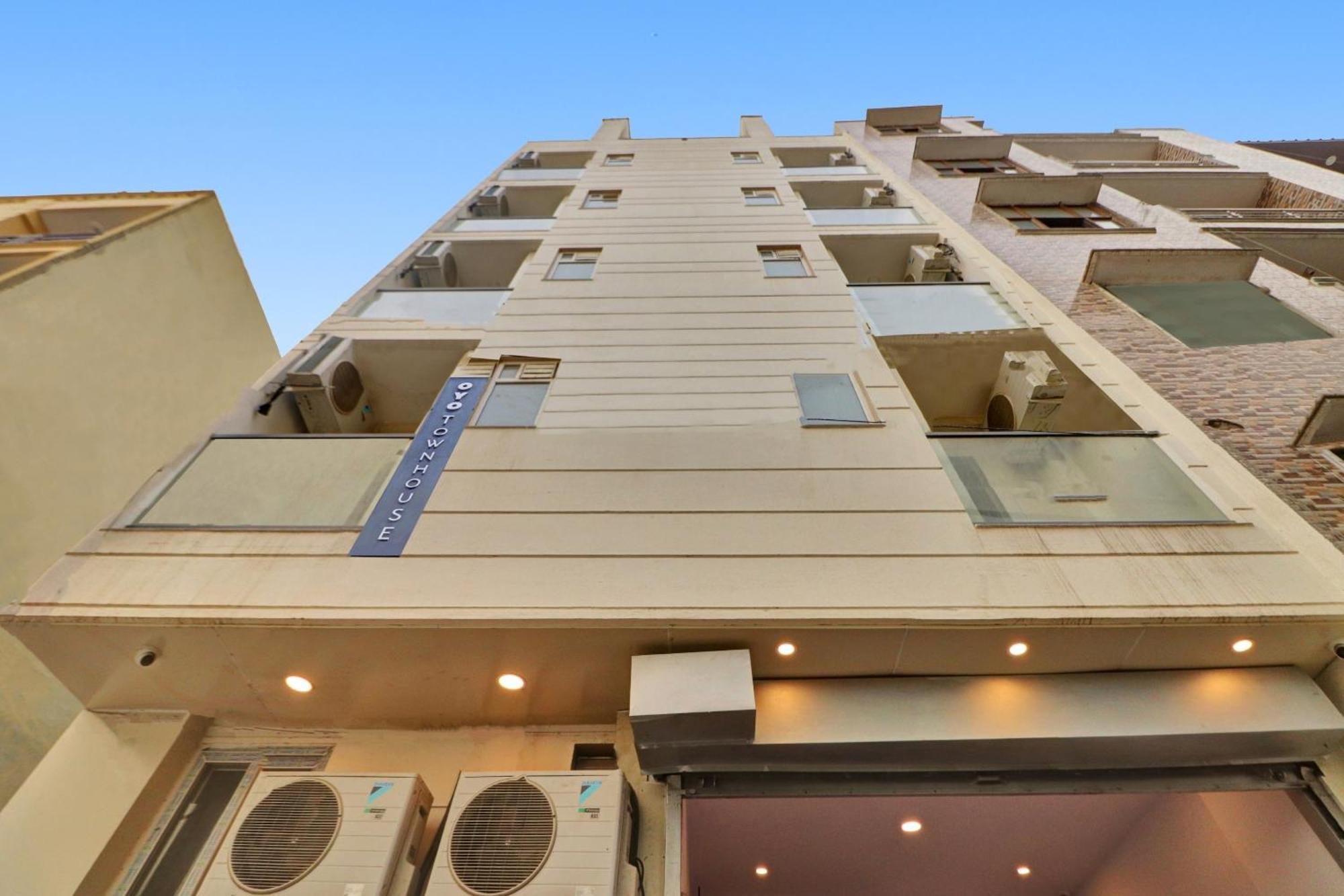 O Royal Residency Hotel 3*