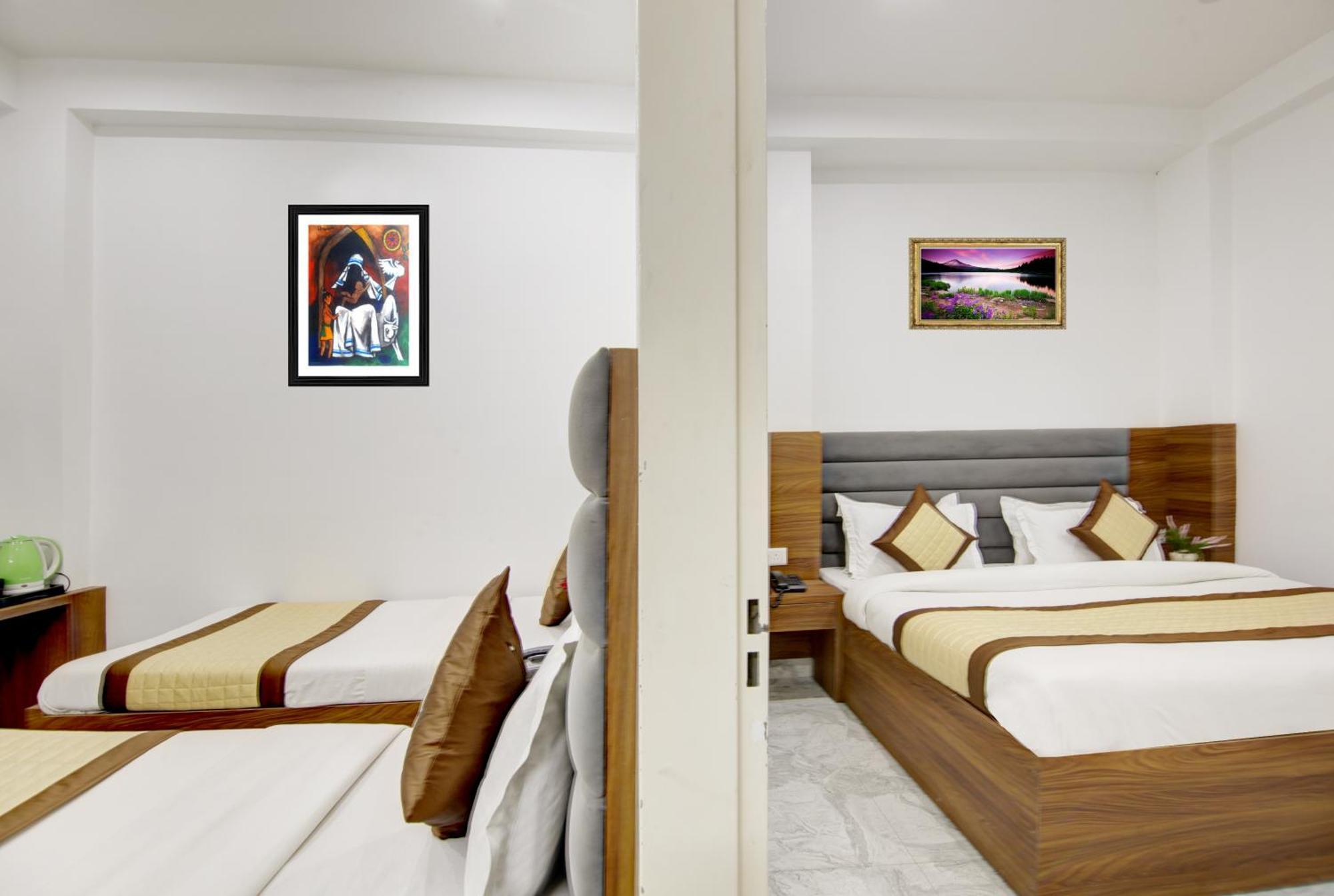 S B Near Railway Station Paharganj New Delhi