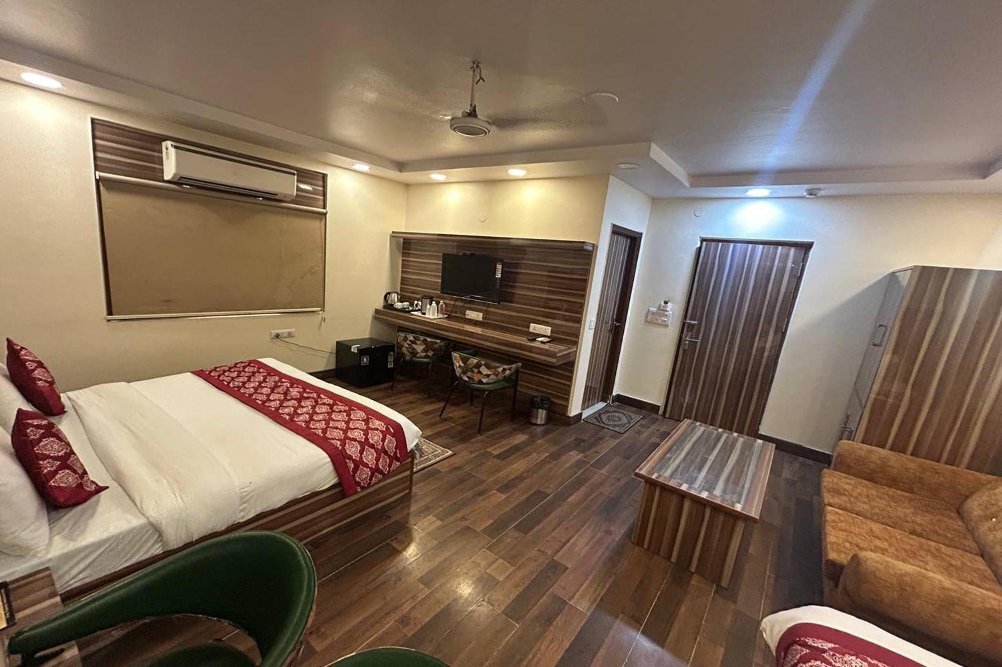 Singh Continetal Hotel 3*