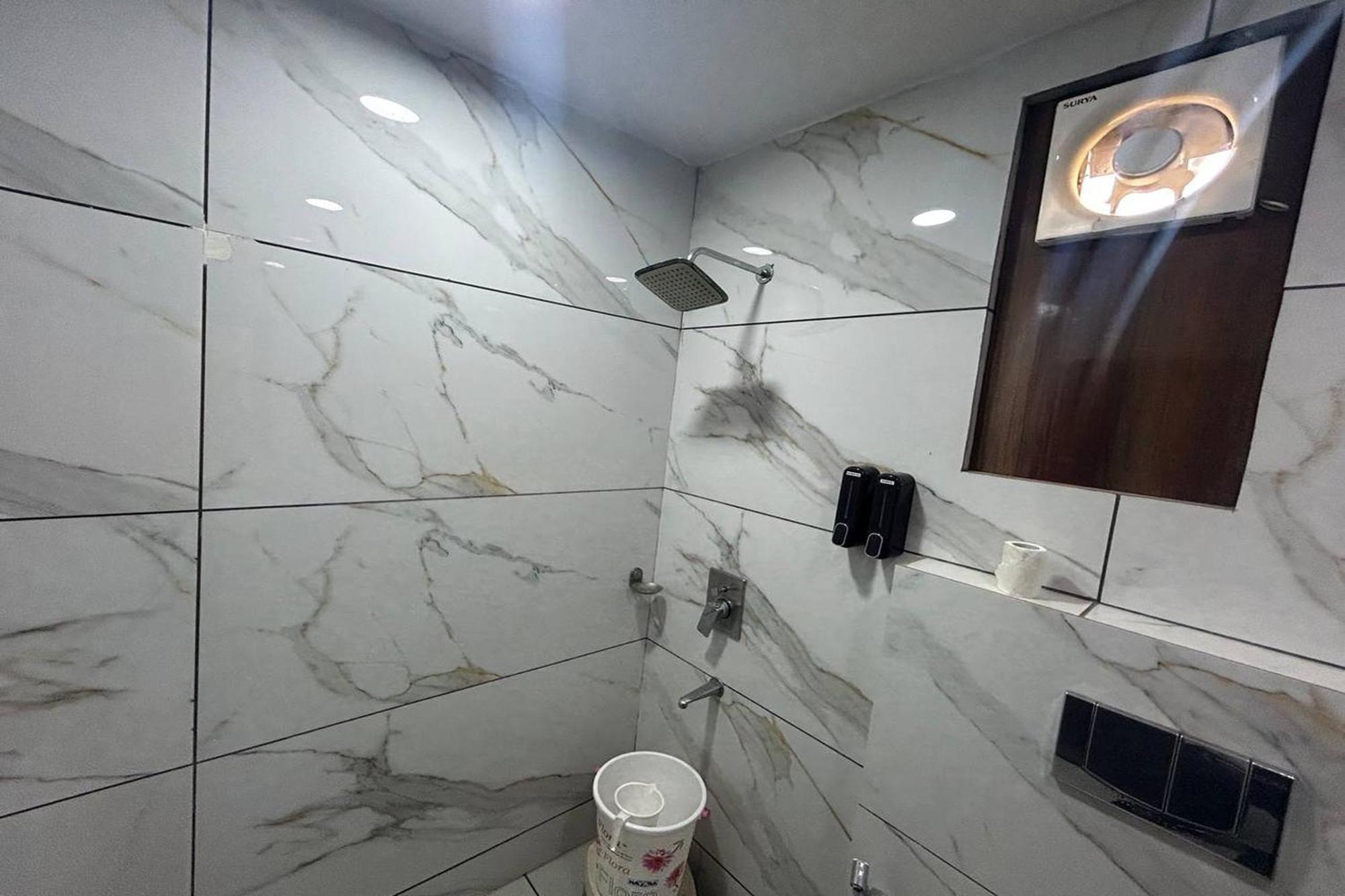 Singh Continetal Hotel 3*