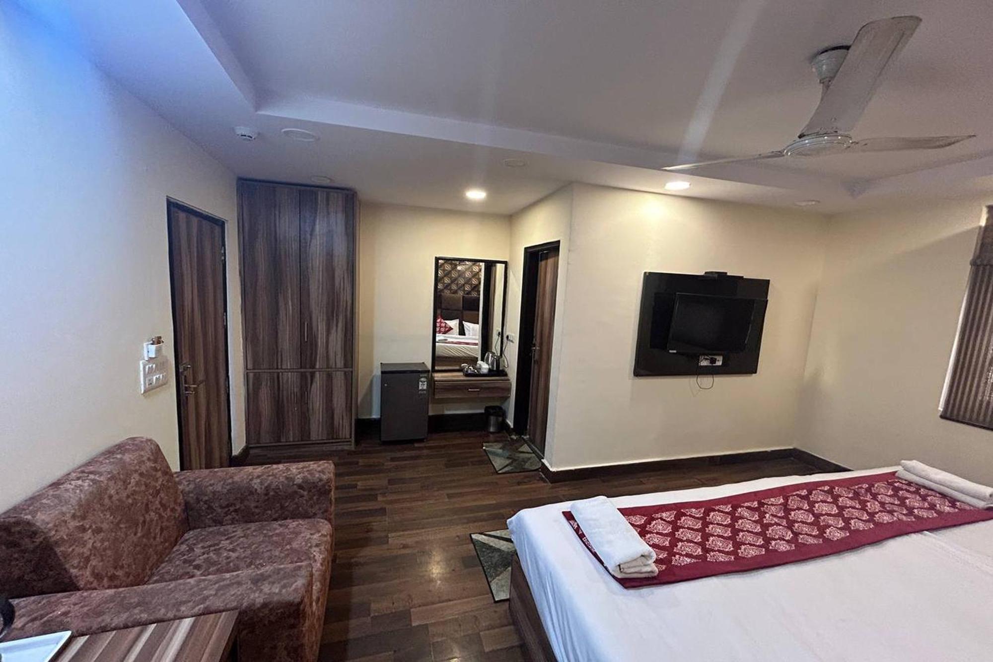 Hotel Singh Continetal Delhi (National Capital Territory of India)