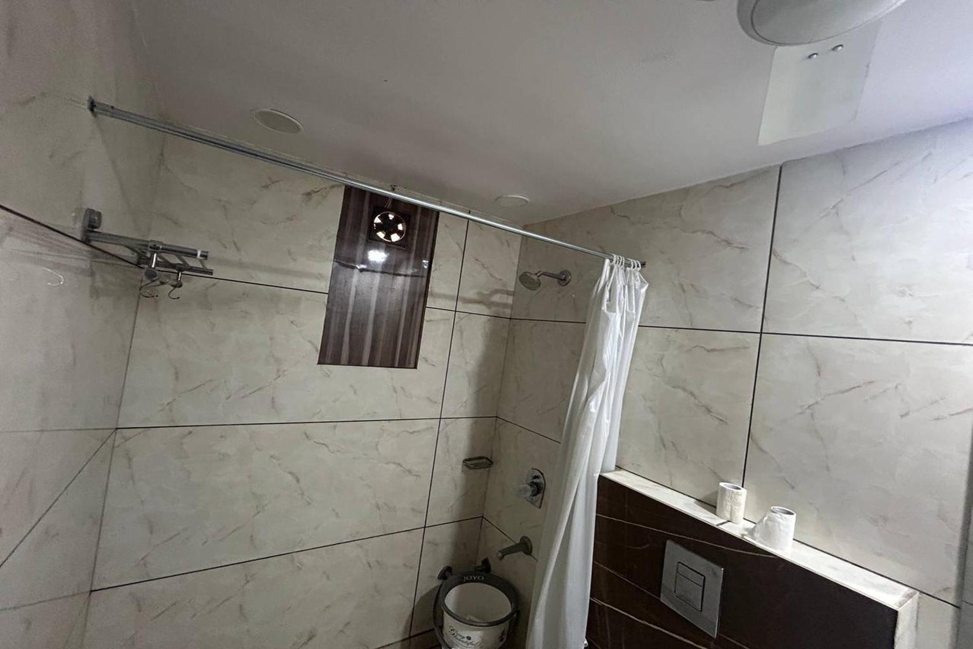 Singh Continetal Hotel