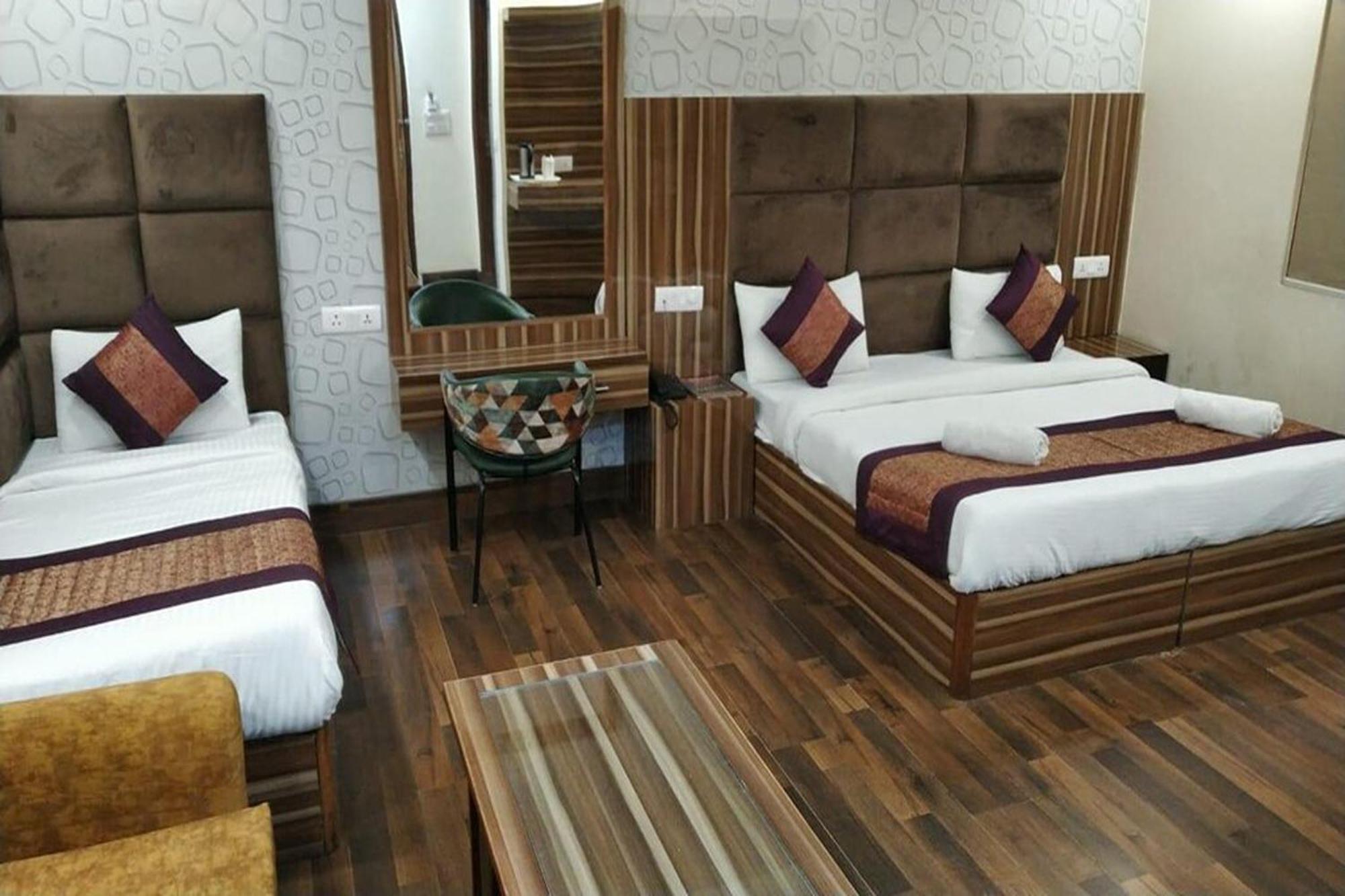 Singh Continetal Delhi (National Capital Territory of India)