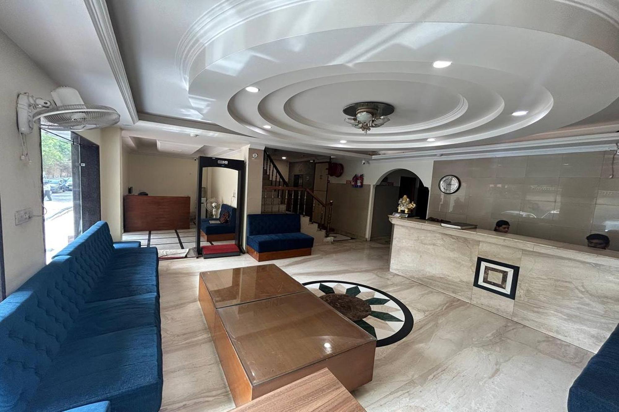 Singh Continetal Hotel