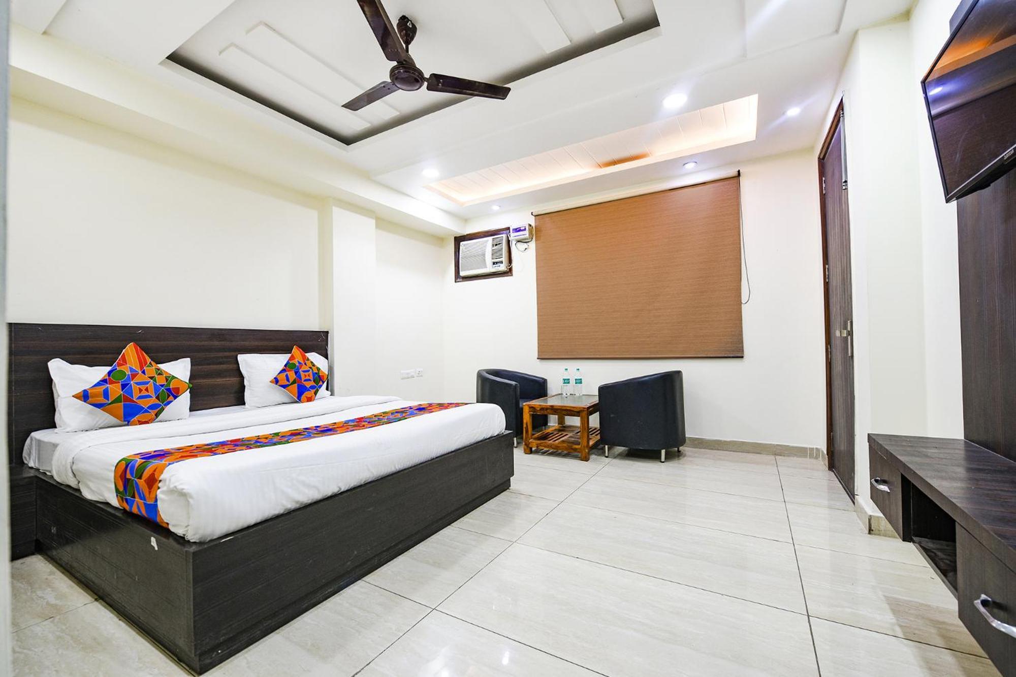 Hotel Fabhotel Dwarka Residency - Nr Yashobhoomi Convention Centre 3*
