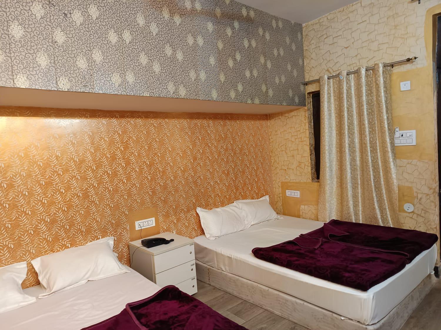 Kerala - Walk From Nizamuddin Railway Station New Delhi