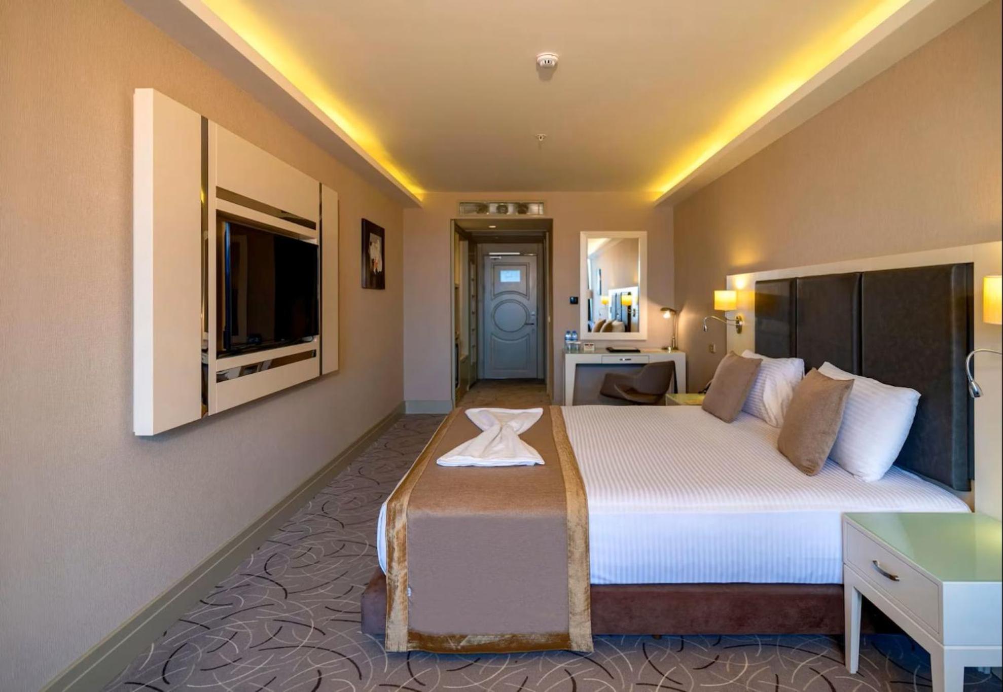 Mdf Tela Near Igi Airport Delhi Hotel