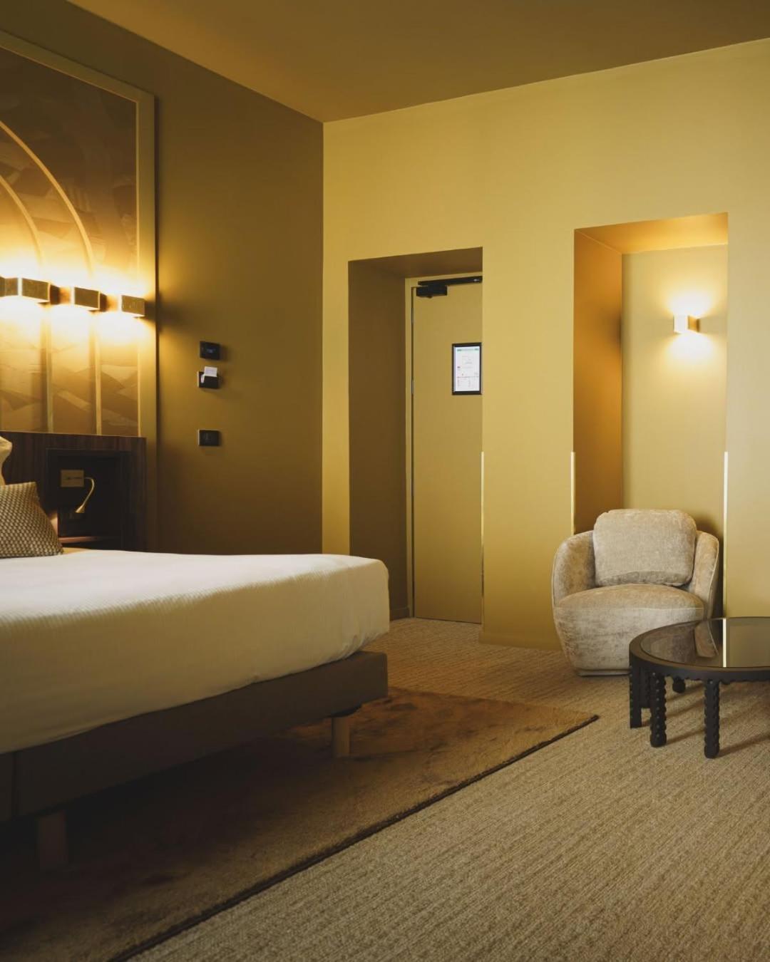 Grand Near Igi Airport Hotel