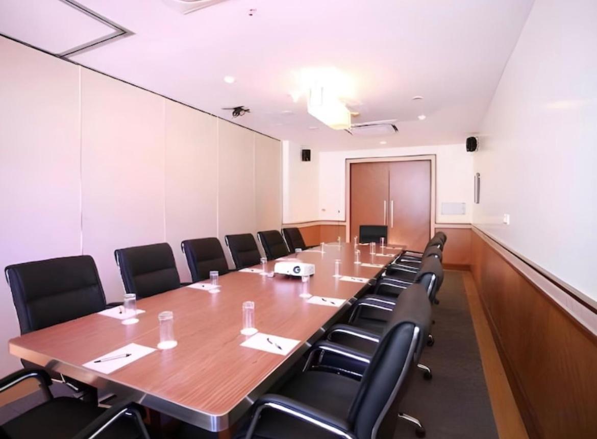 Diamond Inn-near Igi-airport-terminal-3 Hotel