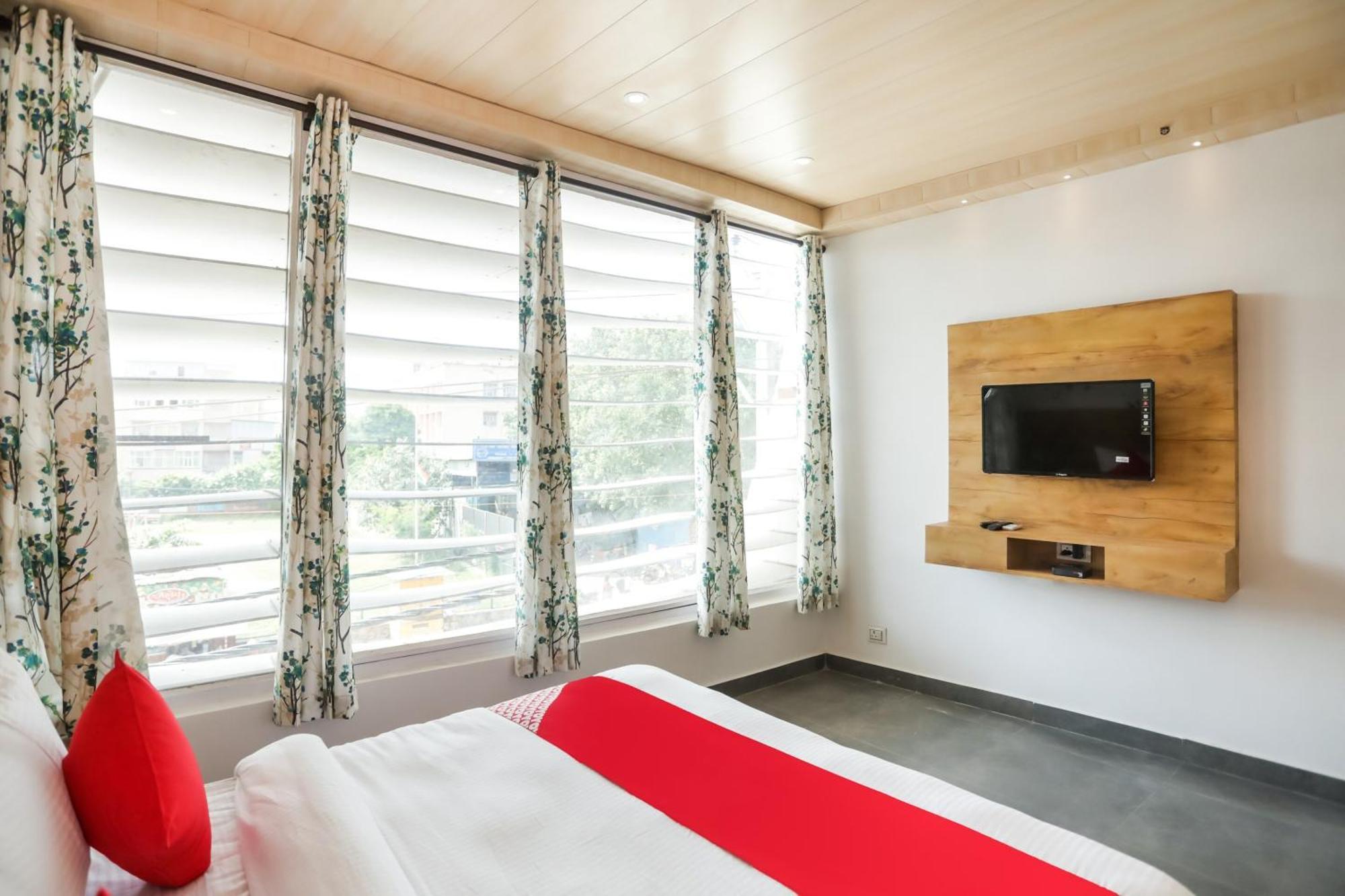 O Orchid Blu Hotel 3*