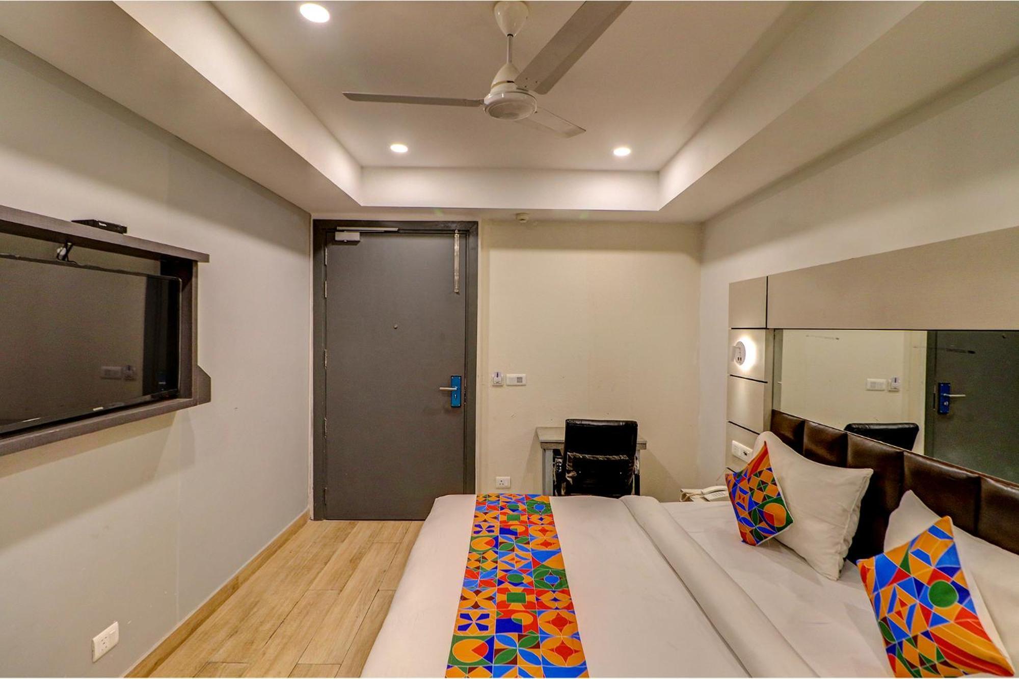 Hotel Fabhotel Kirti Nagar 3*