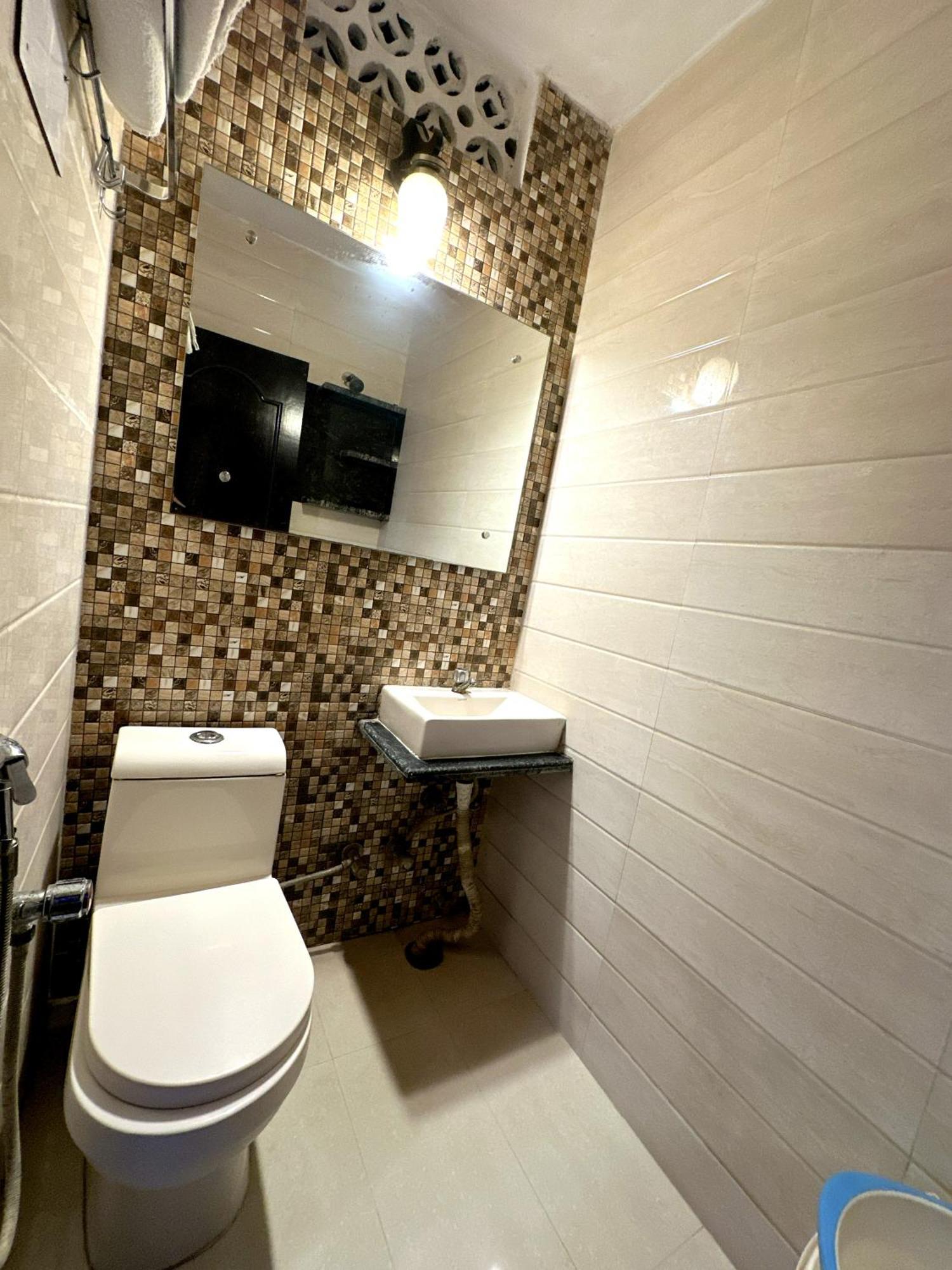 Hotel Peace Point Family By Akj
