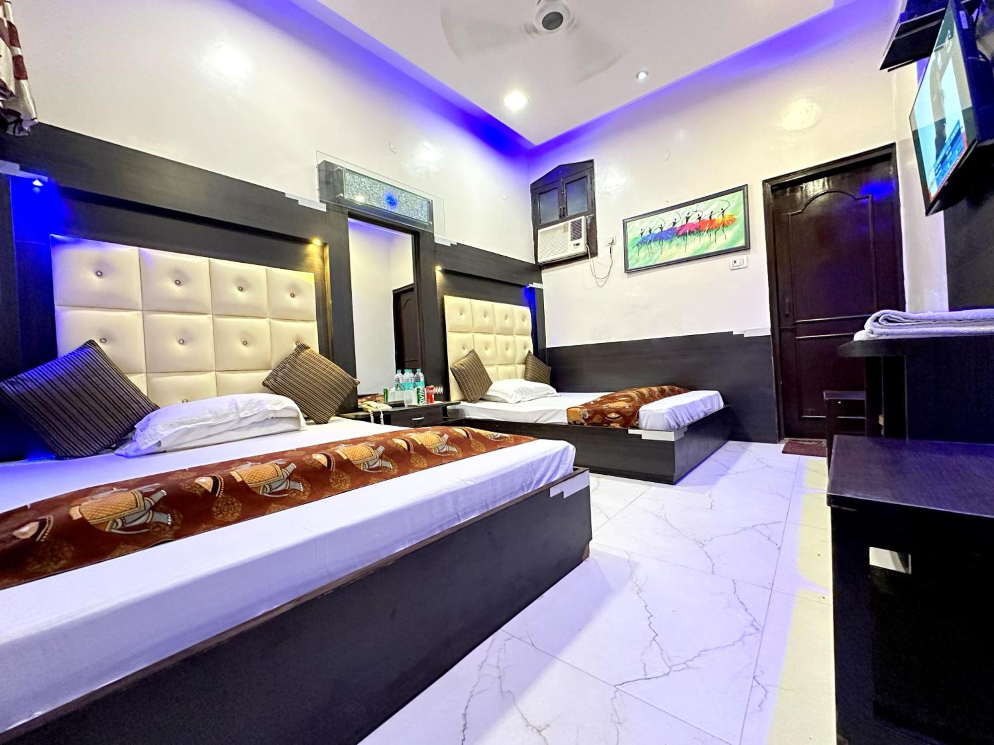 Peace Point Family By Akj Hotel