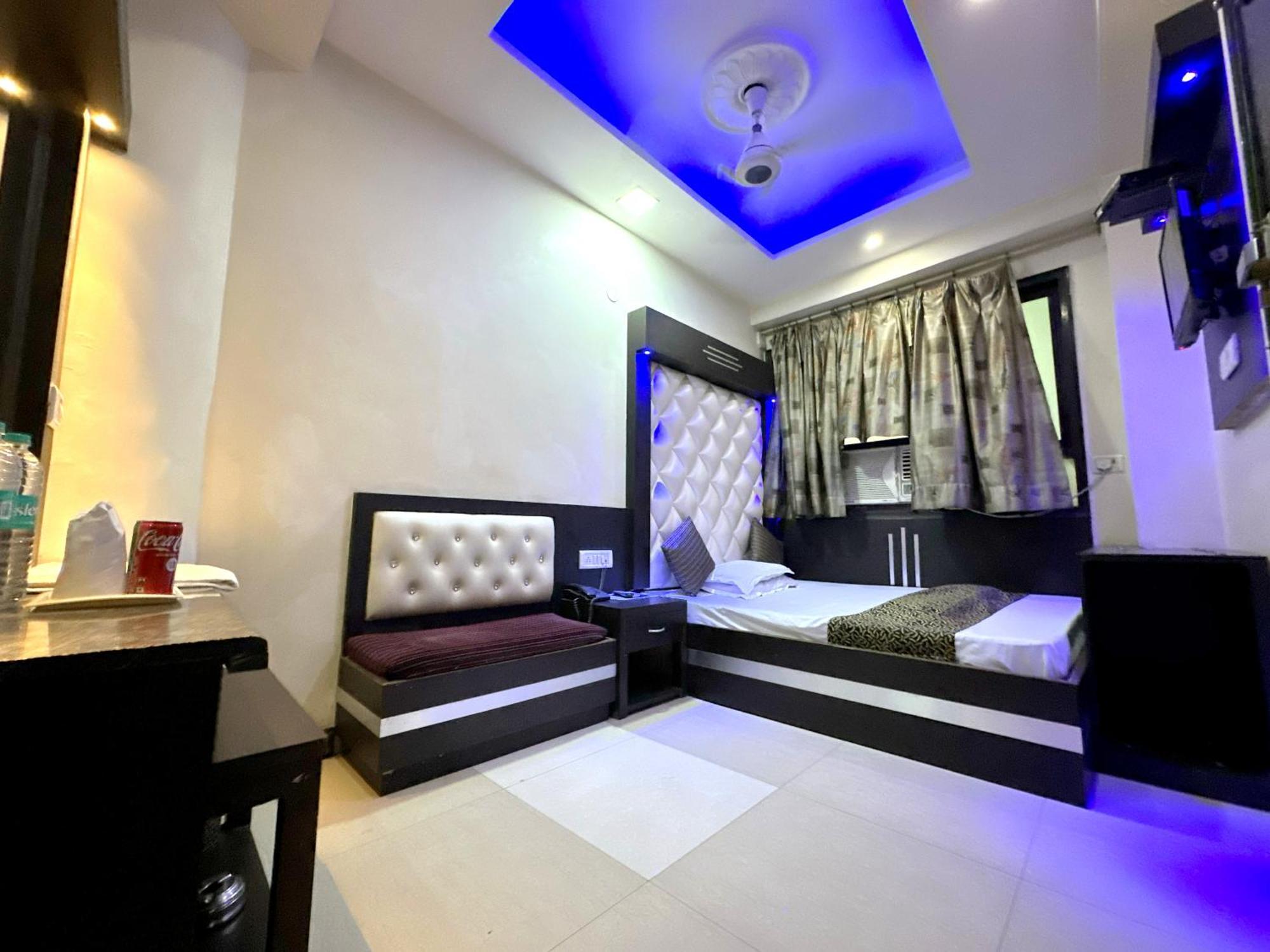 Hotel Peace Point Family By Akj