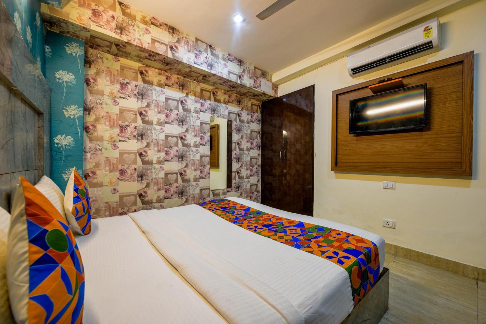Hotel Arkwood Residency At Airport