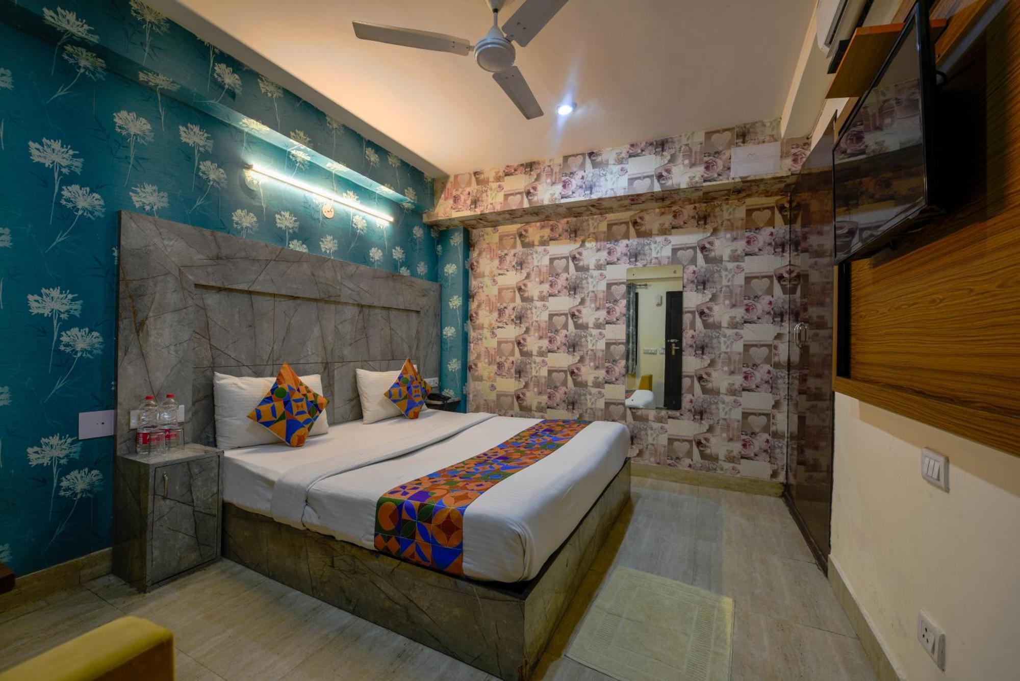 Arkwood Residency At Airport New Delhi